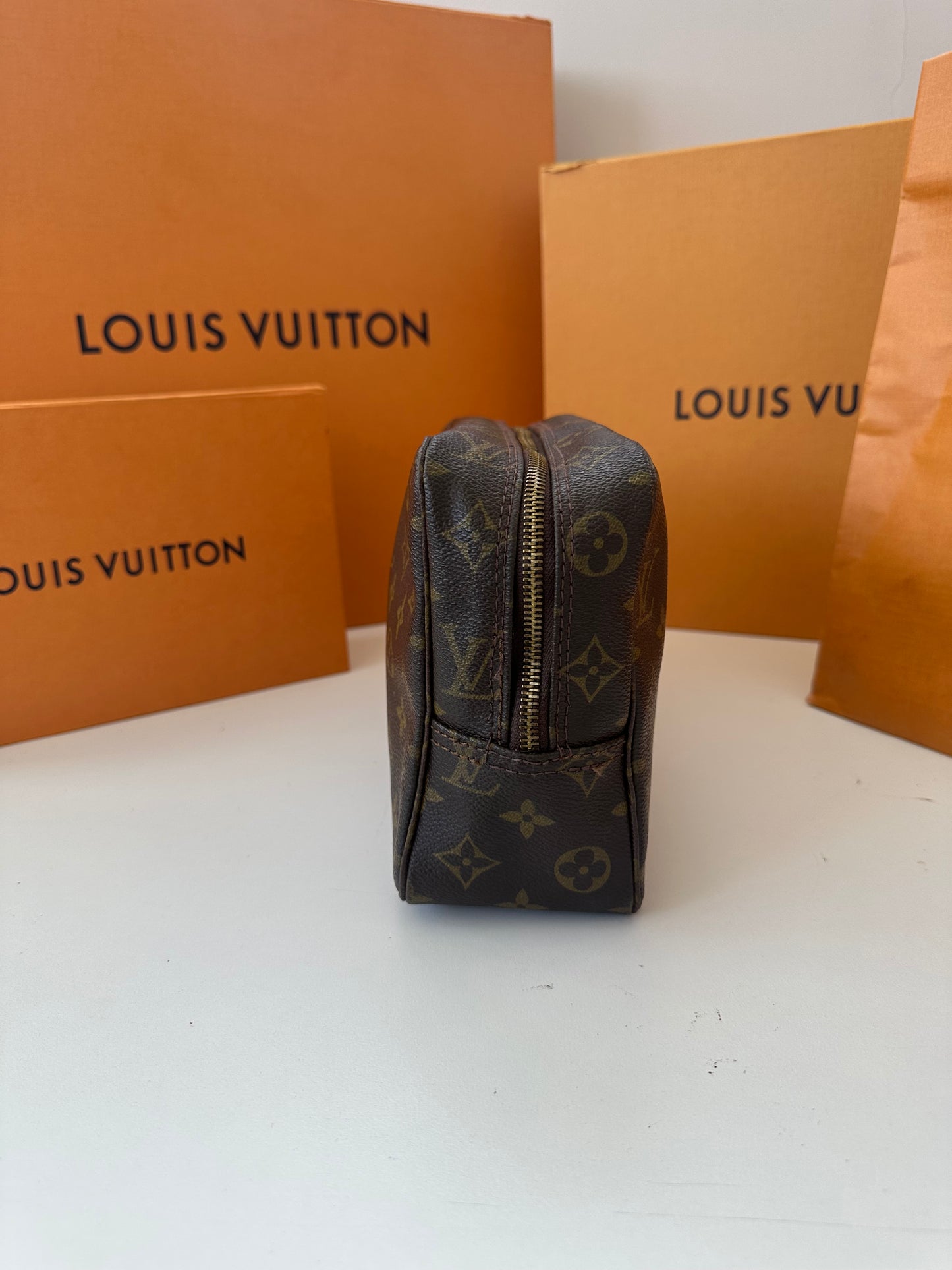 Louis Vuitton Trousse 28