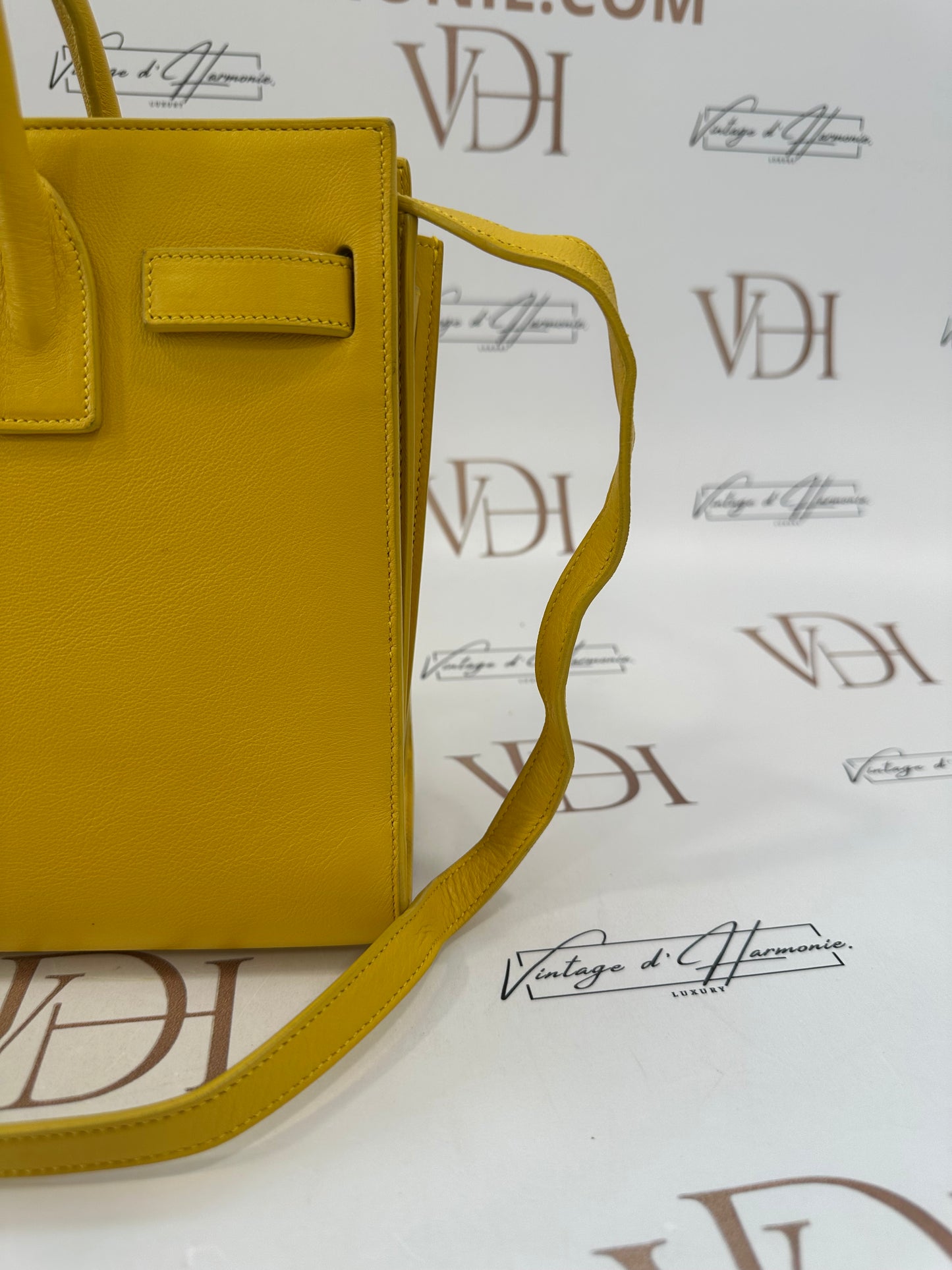 382221 - Saint Laurent Sac De Jour Baby Yellow