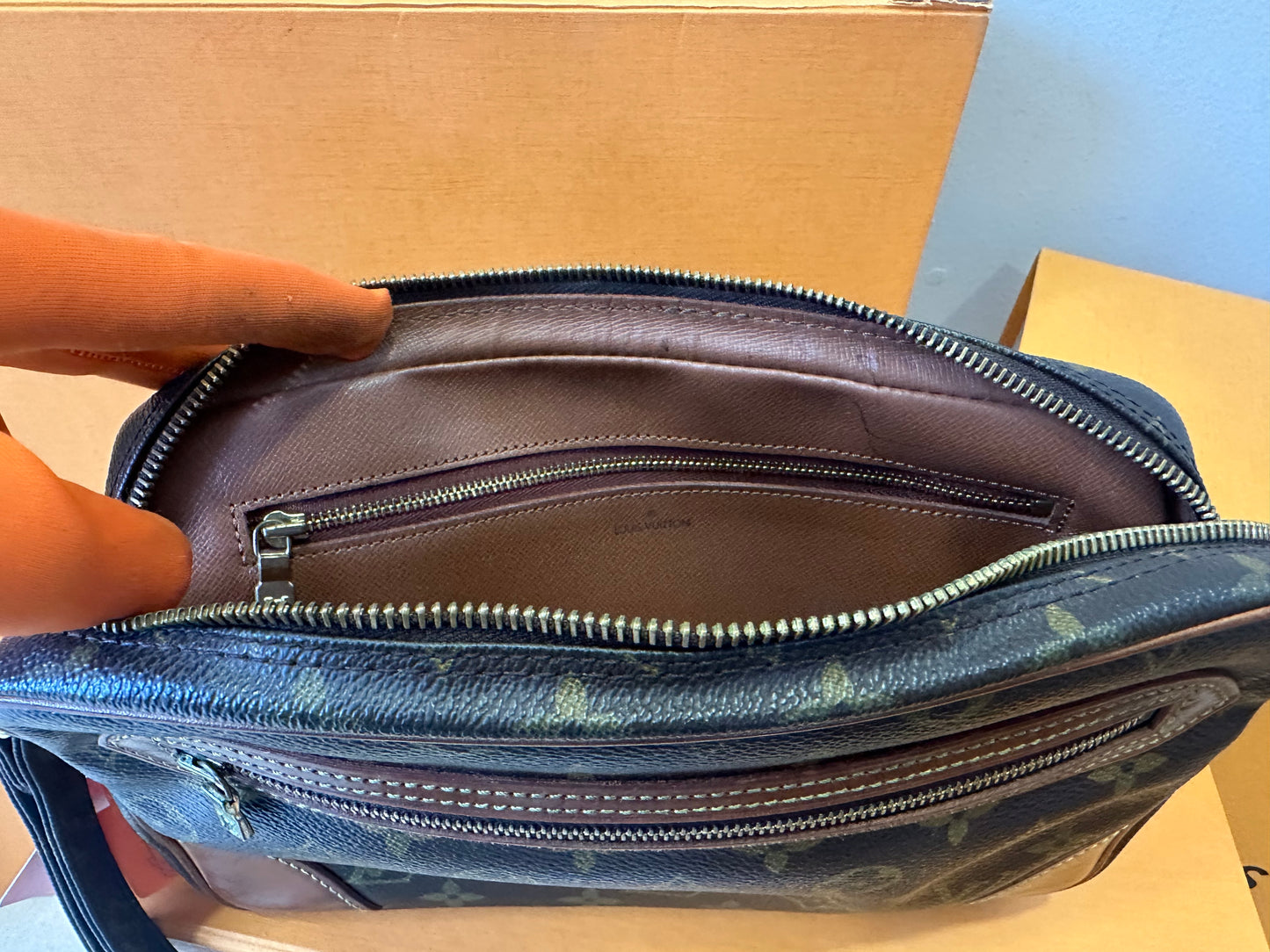 Louis Vuitton Dragonne GM