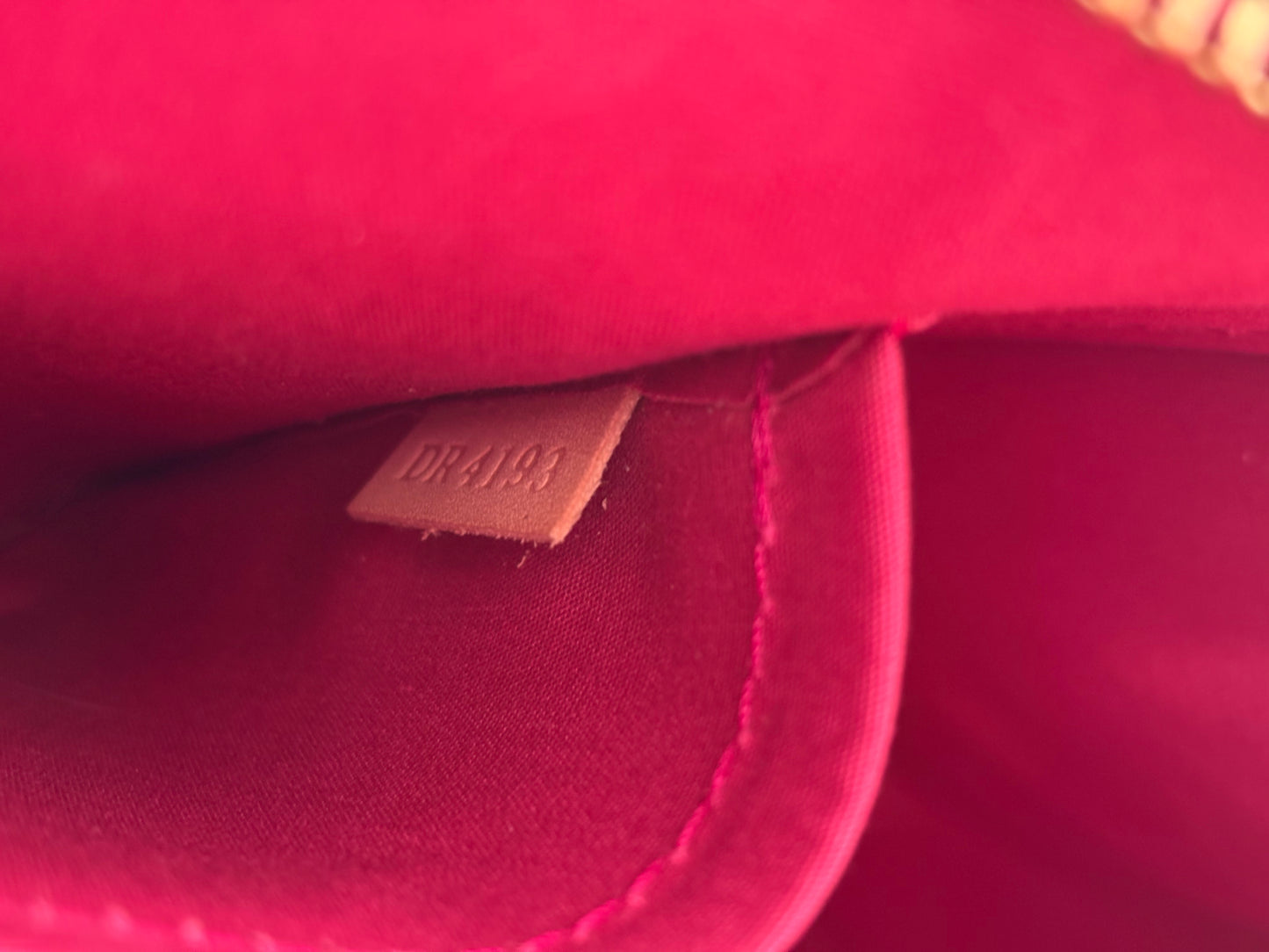 382700 - Louis Vuitton Brea