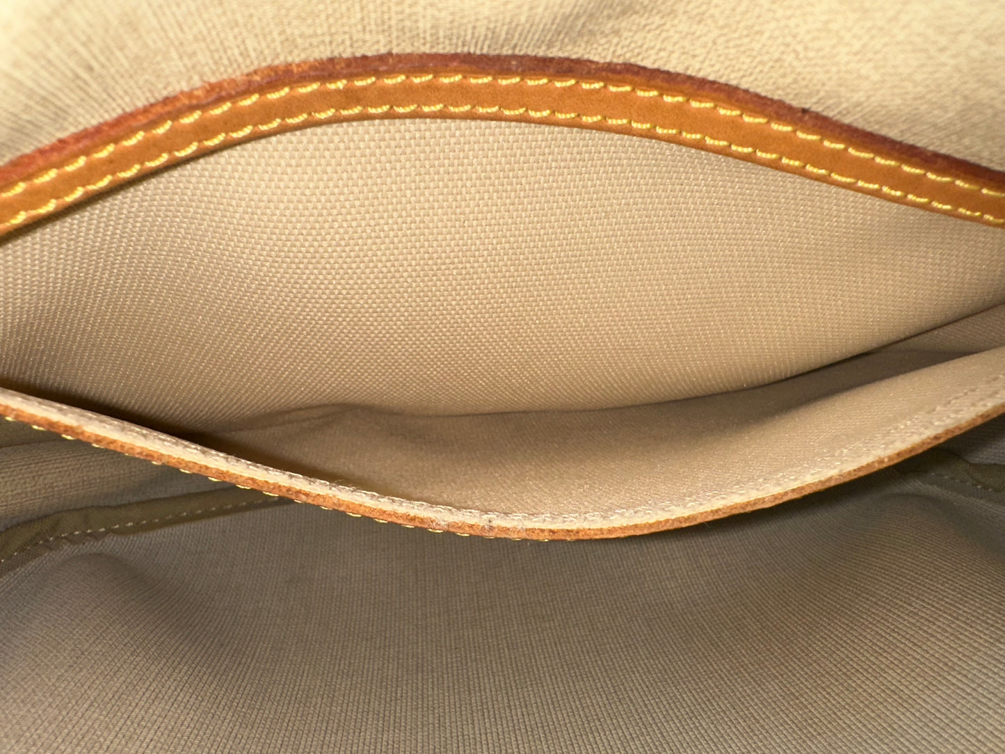 Louis Vuitton Reporter PM