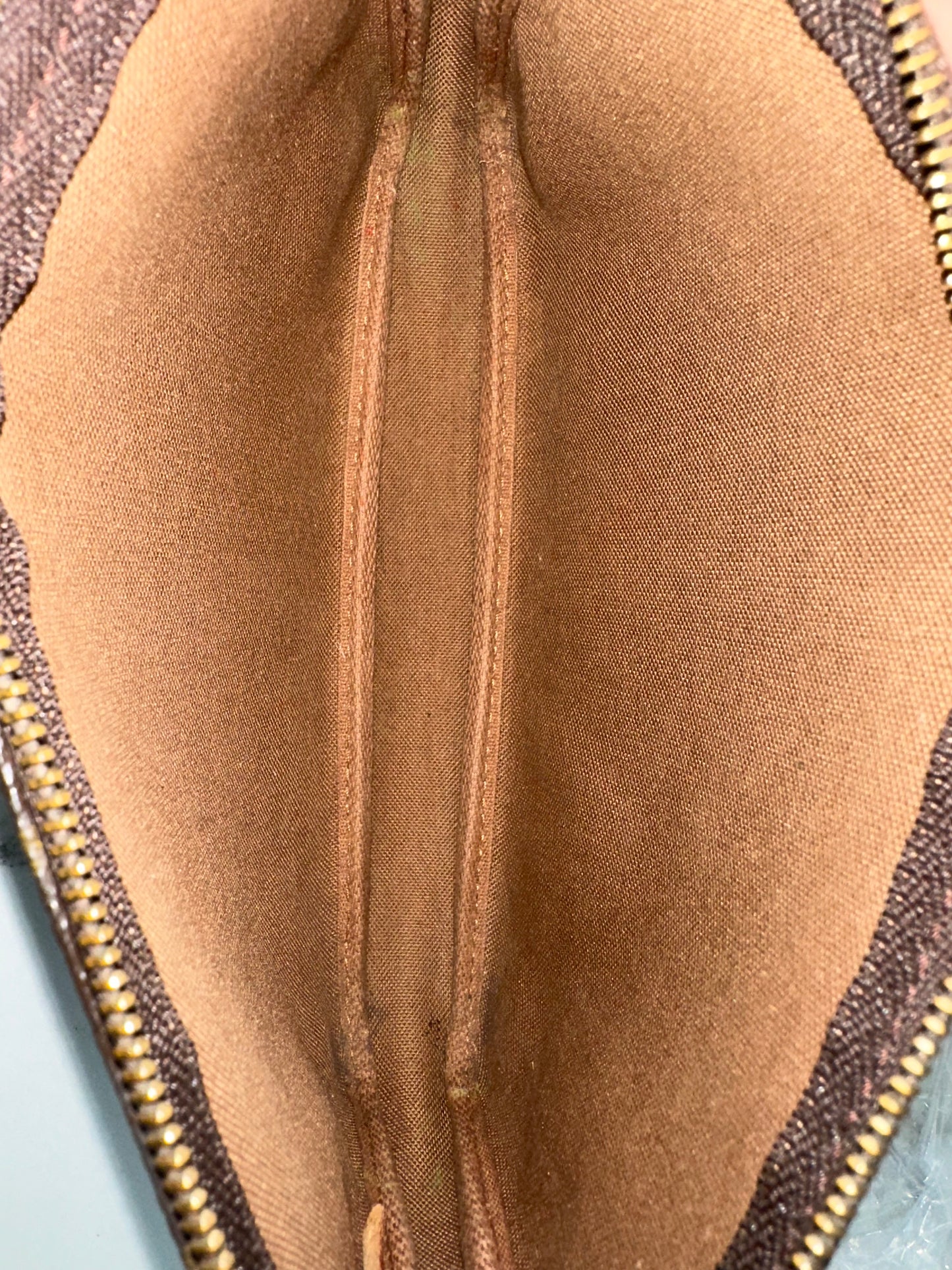 Louis Vuitton Pochette
