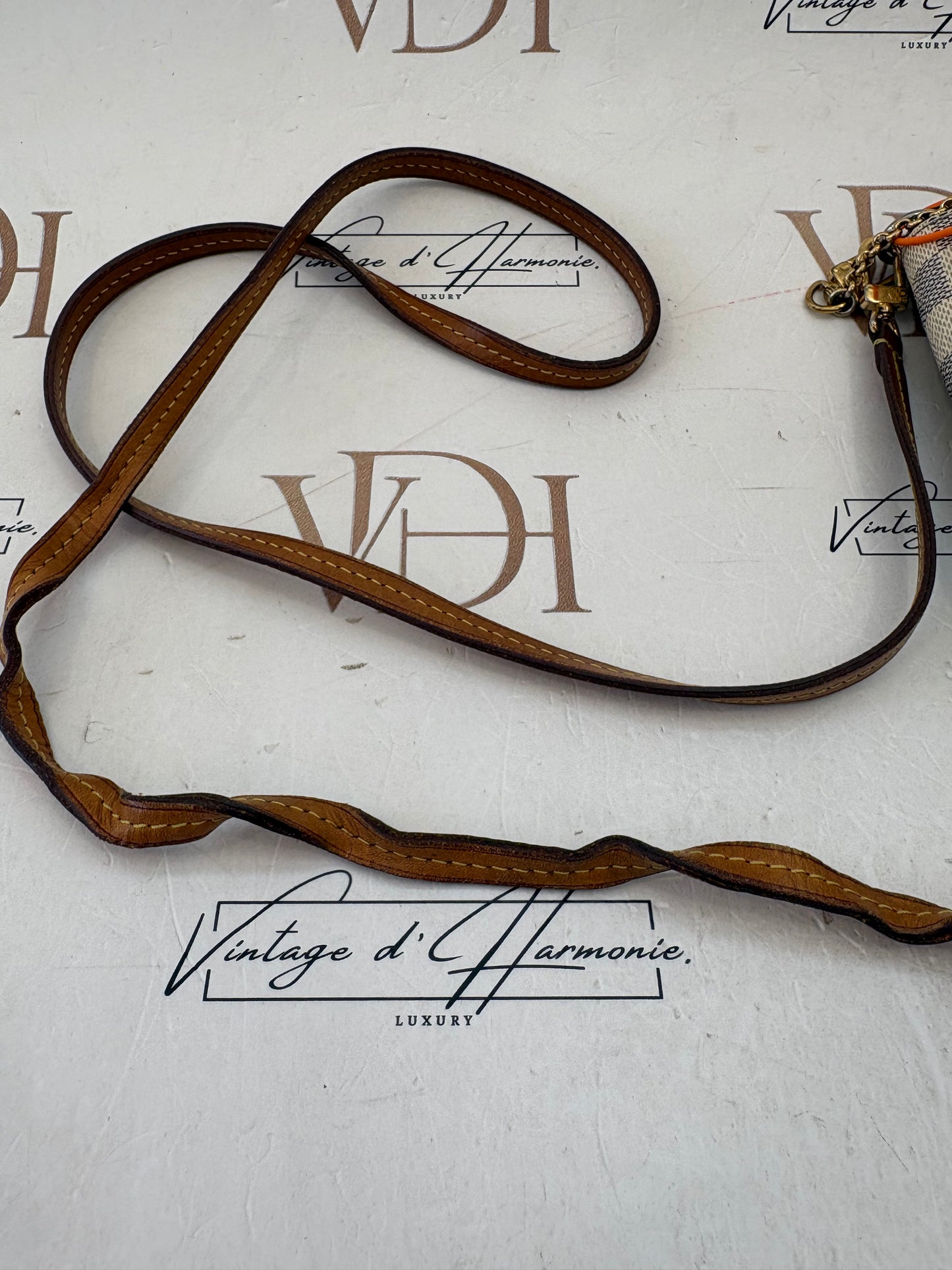 018769 - Louis Vuitton Damier Azur Favorite