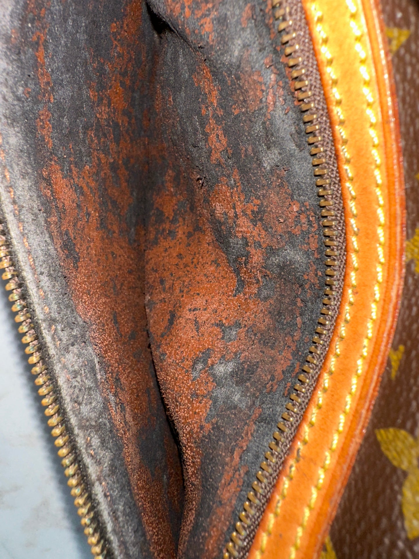 Louis Vuitton Saint German 27
