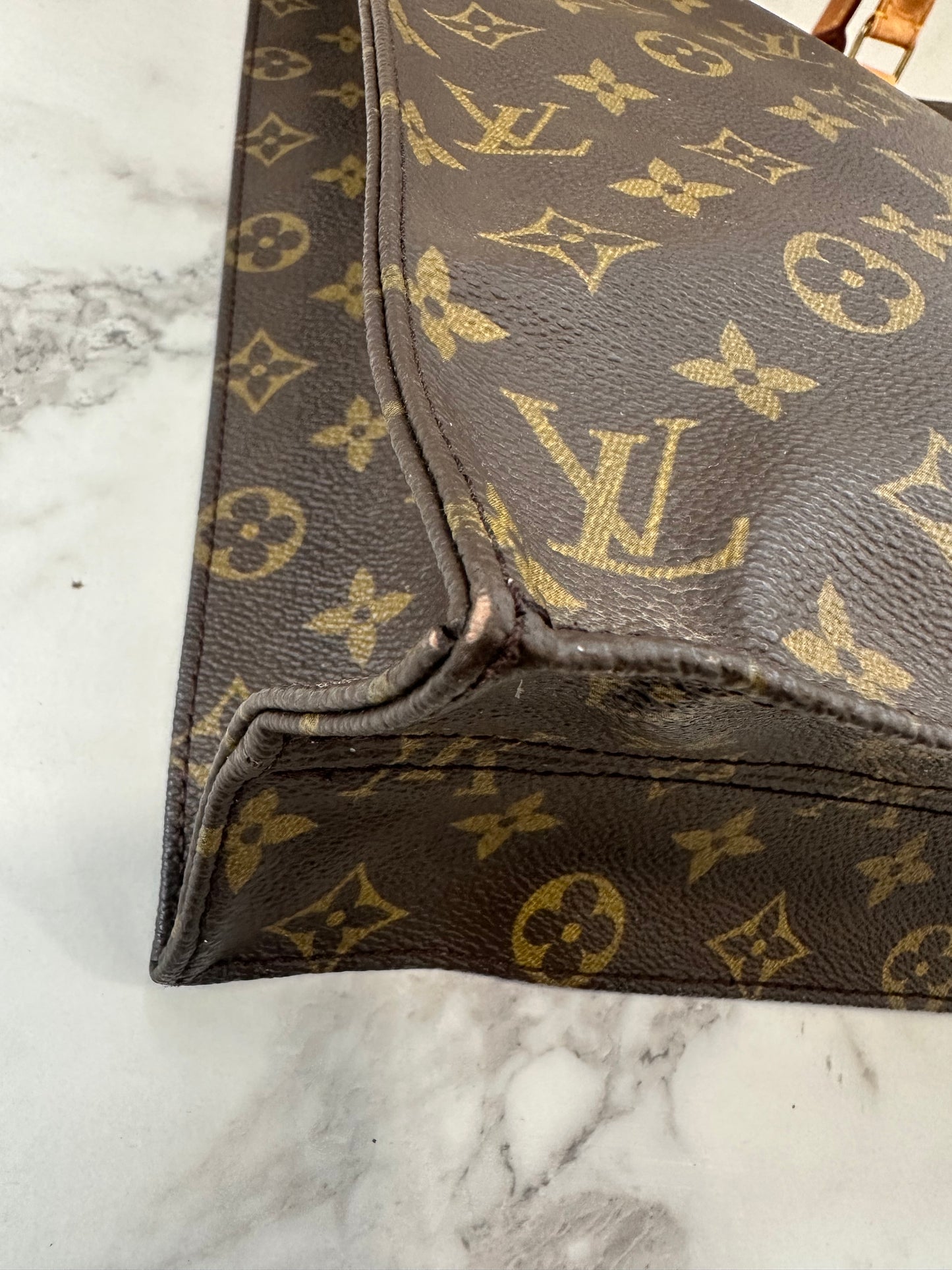 Louis Vuitton Sac Plat