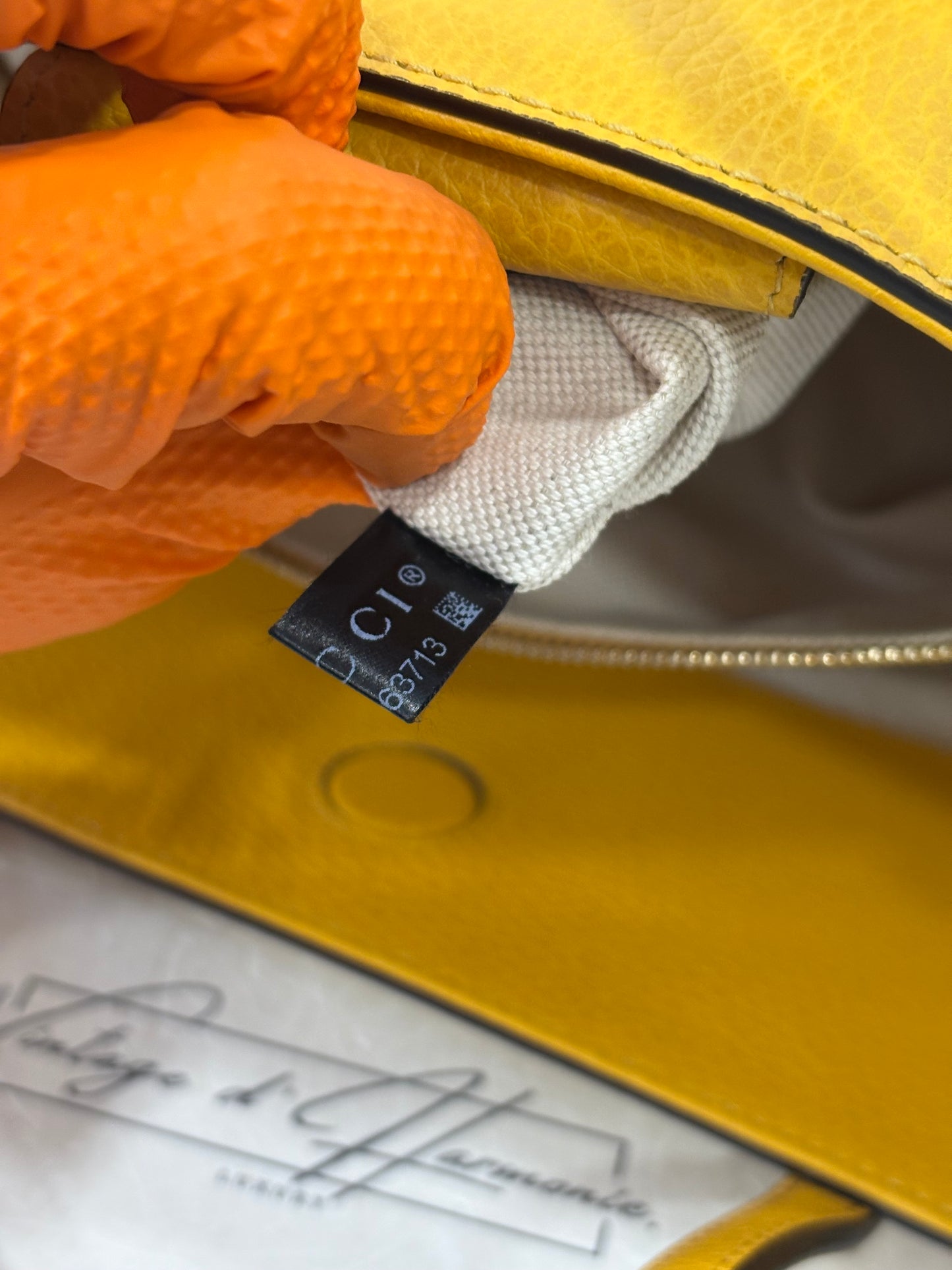 383715 - Gucci Swing Yellow
