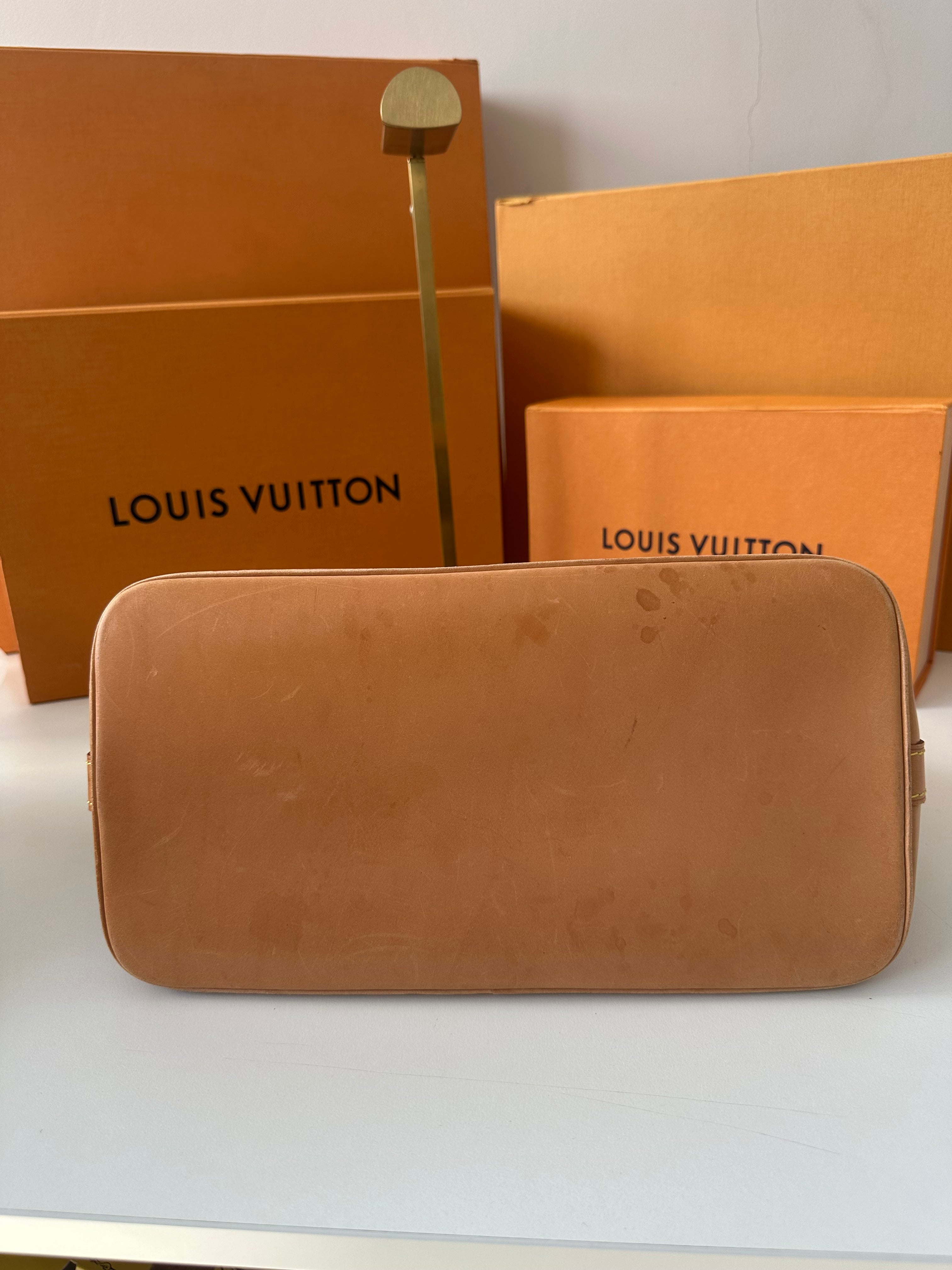 Louis Vuitton Alma