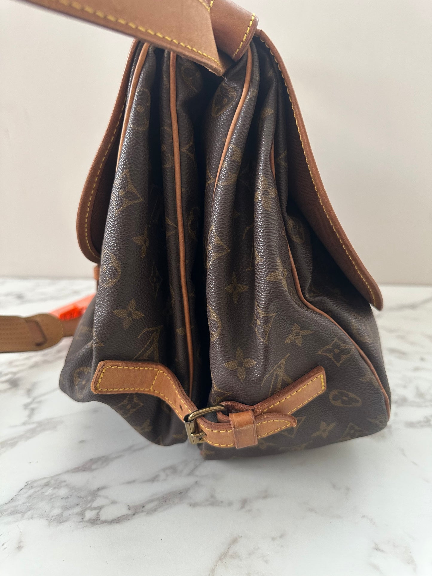Louis Vuitton Saumur 35