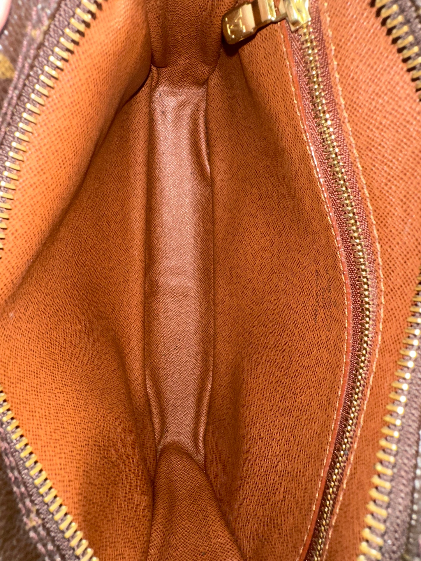 Louis Vuitton Trocadero 24