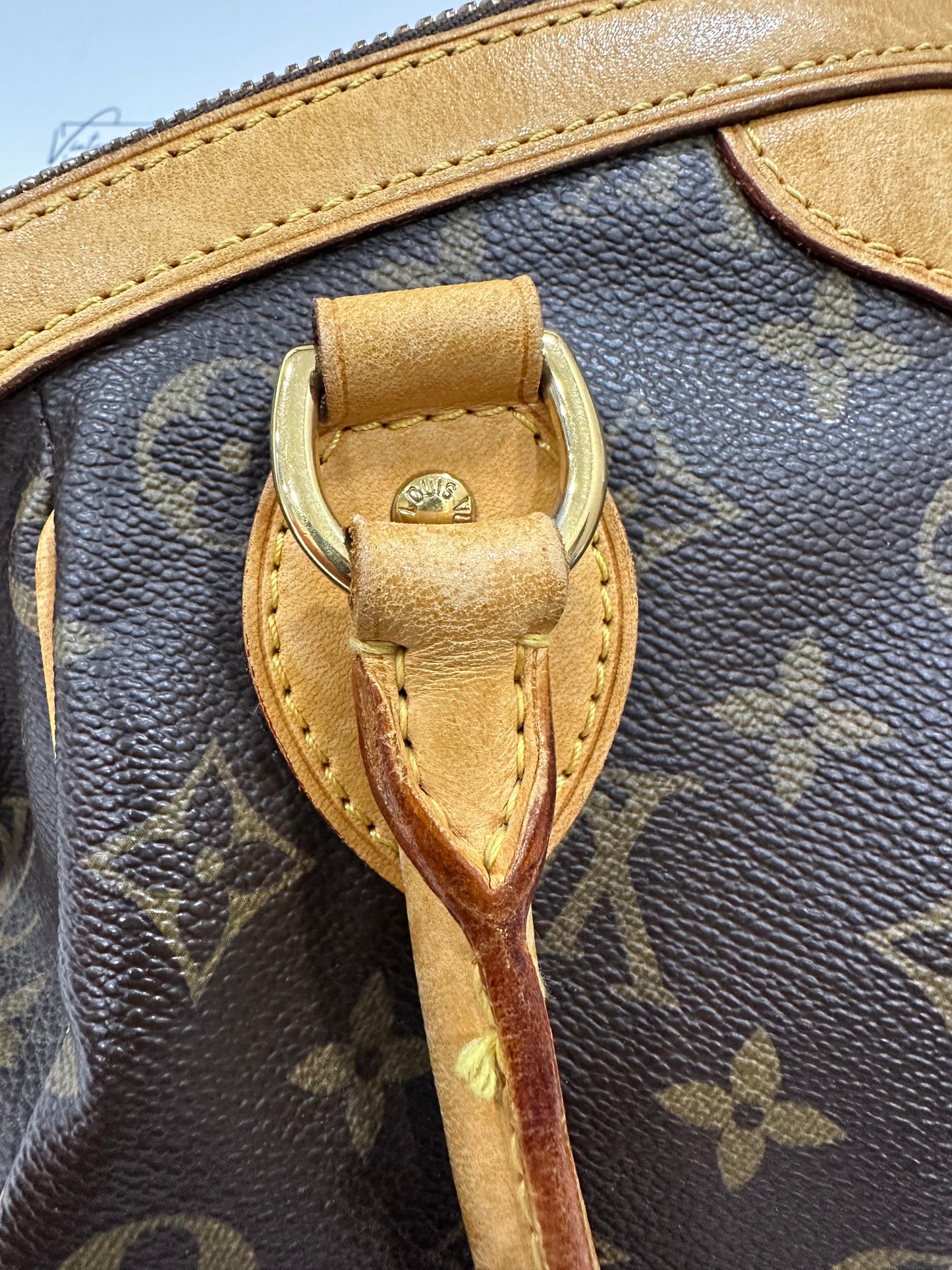 017980 - Louis Vuitton Tivoli PM