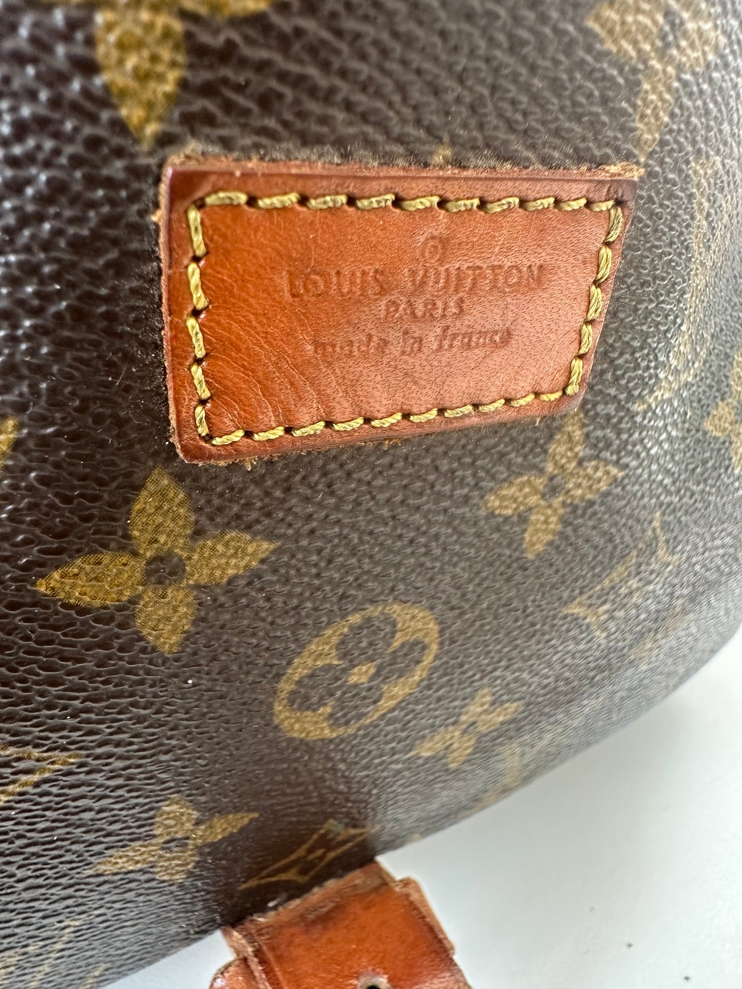 Louis Vuitton Saumur35
