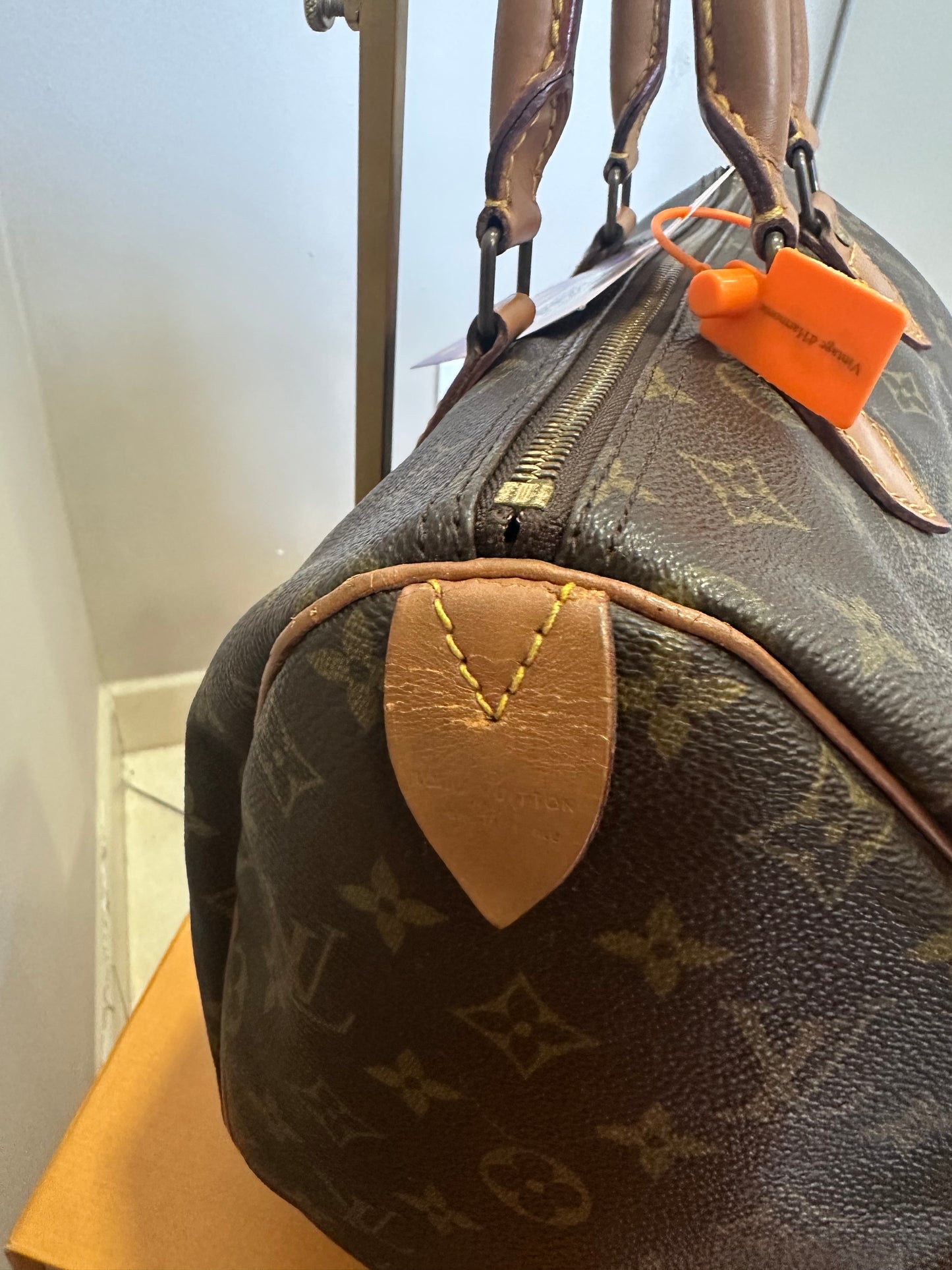 Louis Vuitton Speedy 30