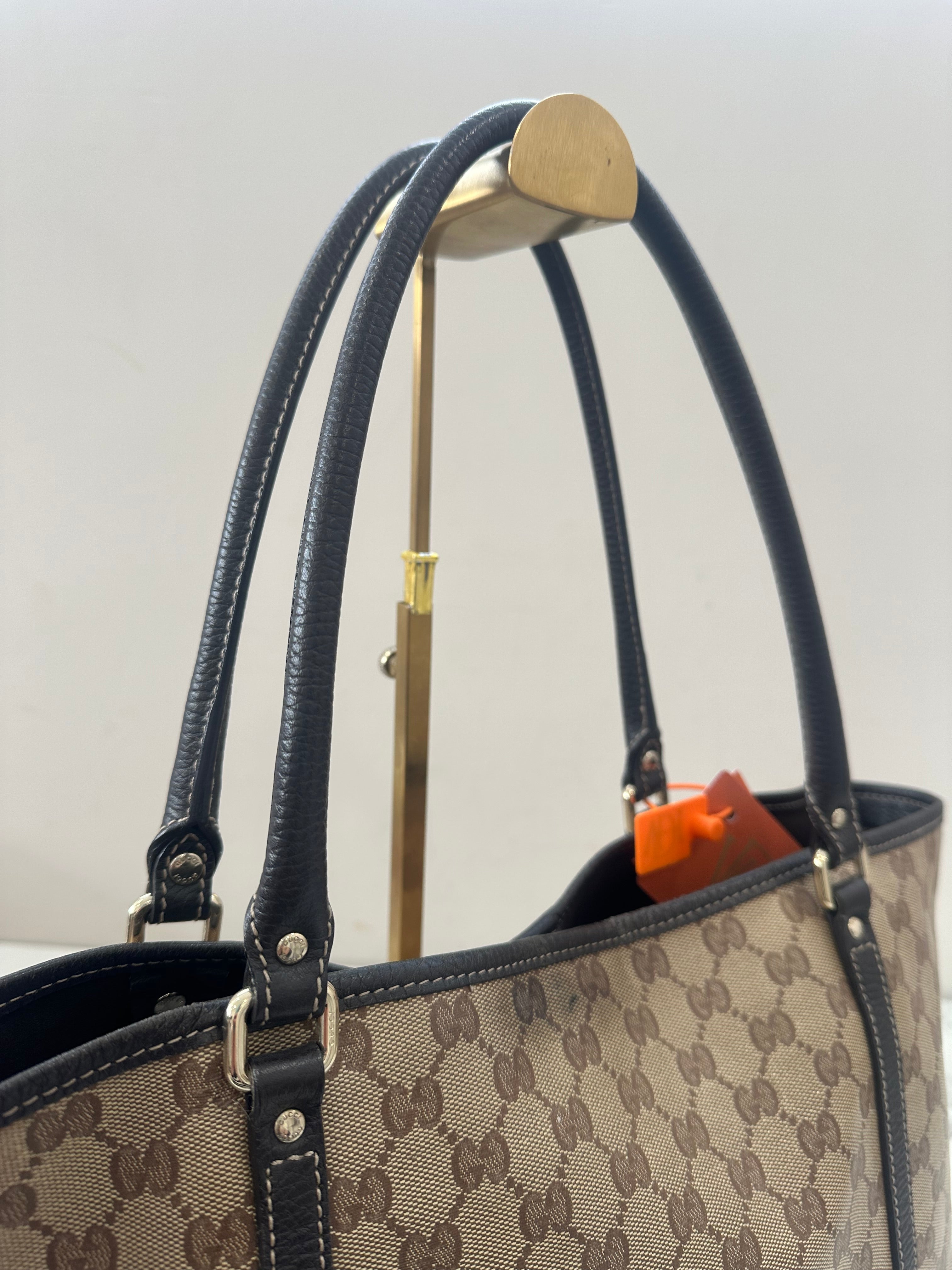 Gucci Beige
