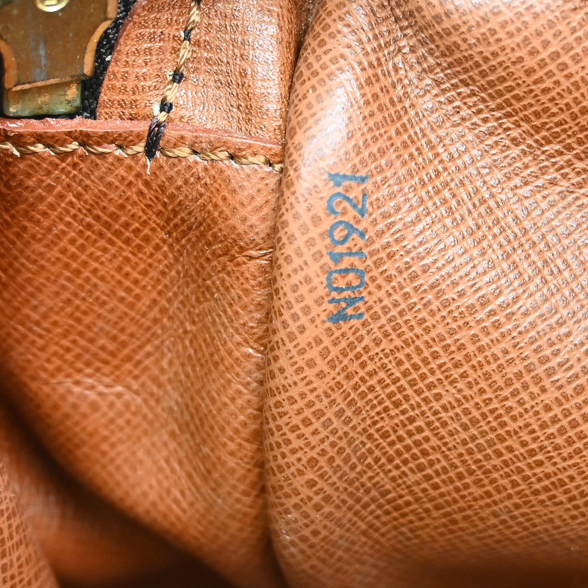 Louis Vuitton Saint German 24