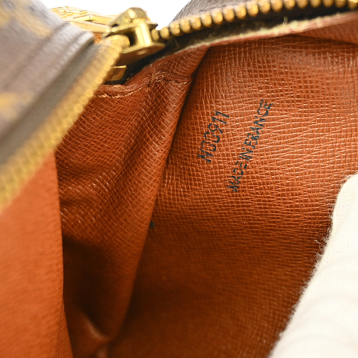 Louis Vuitton Saint German 24