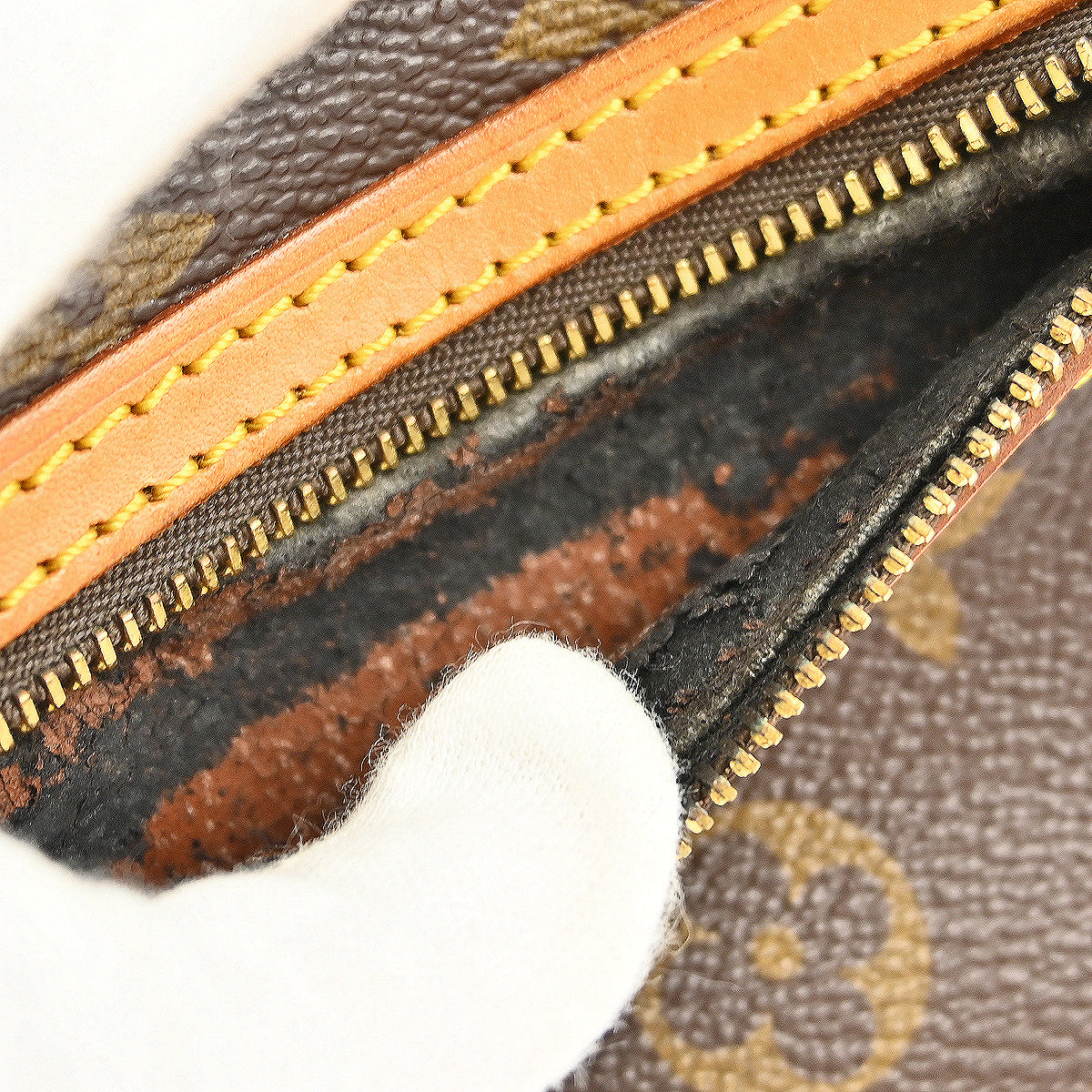 Louis Vuitton Saint German 24