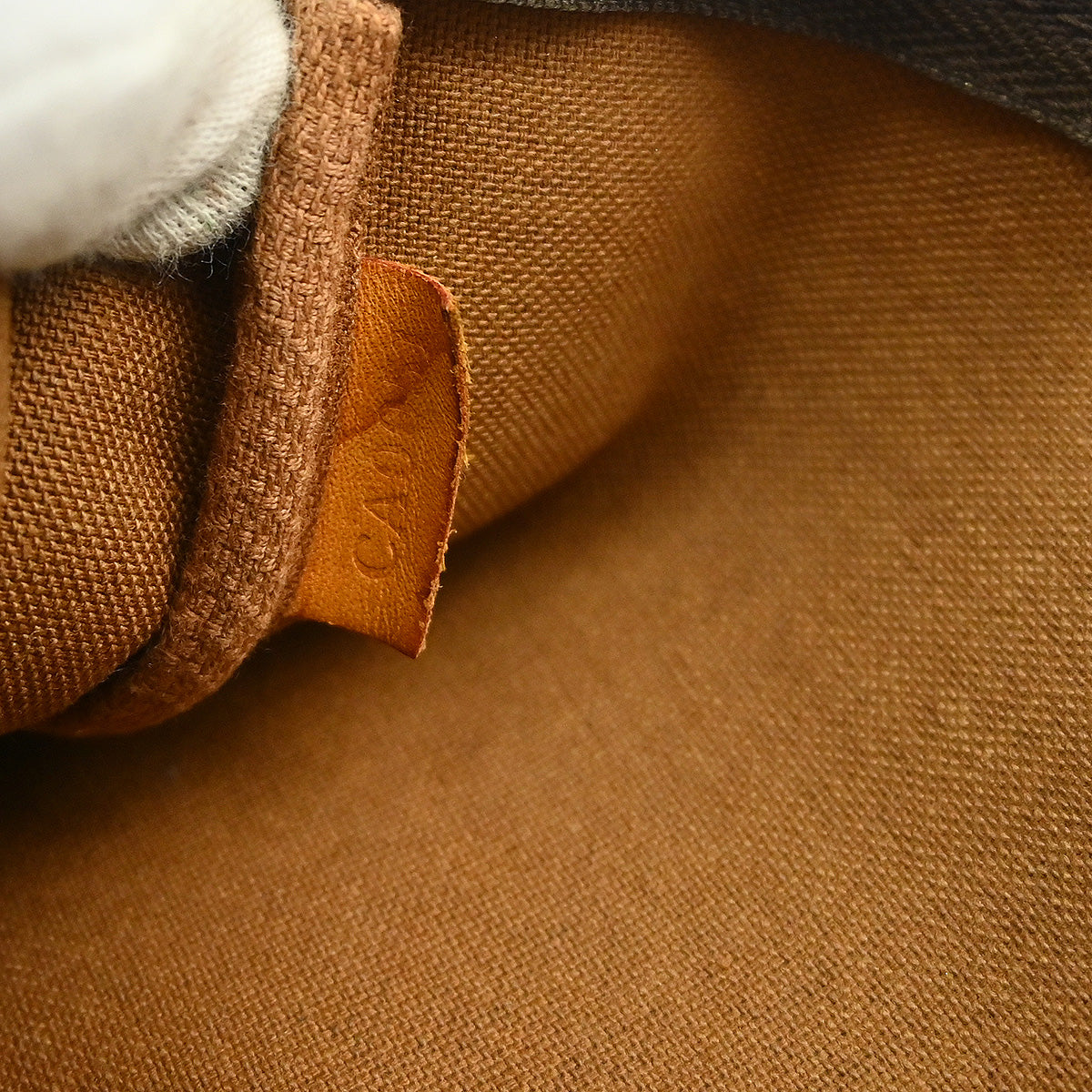 Louis Vuitton Pochette Monogram