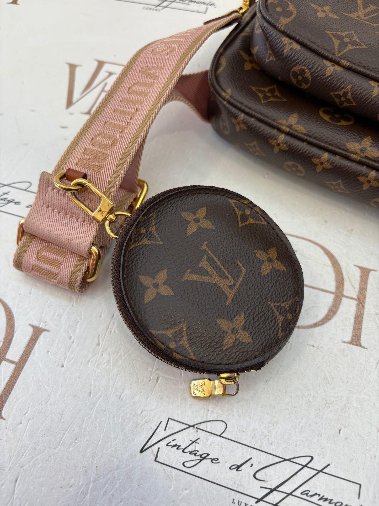 384068 - Louis Vuitton Multipochette