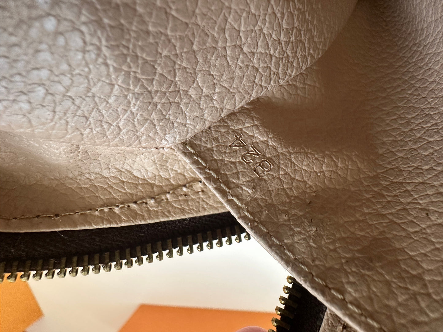 Louis Vuitton Trousse 28