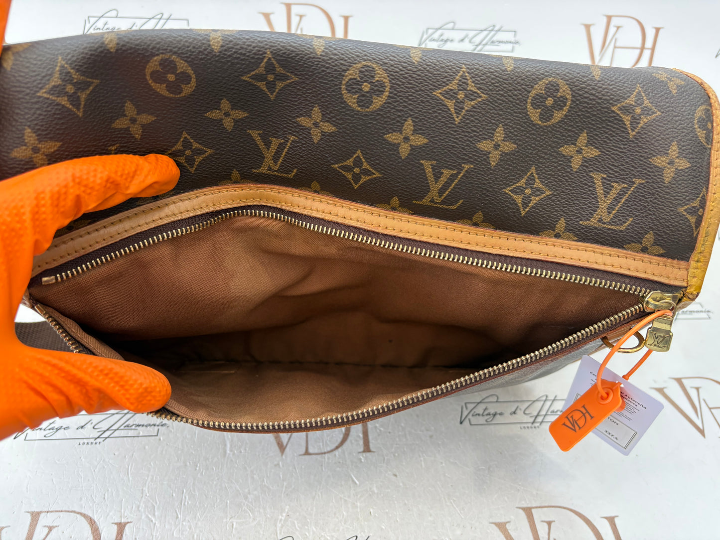 200996 - Louis Vuitton Bosphore