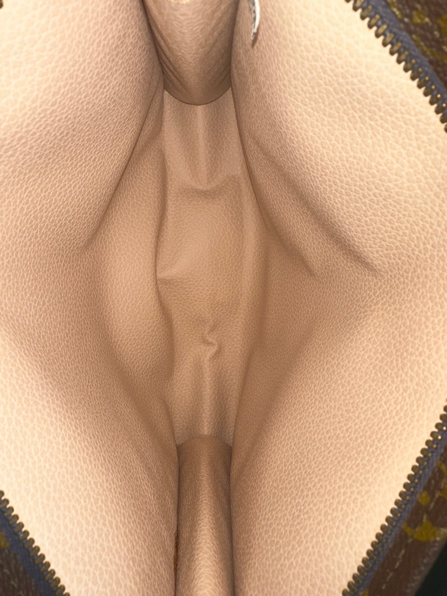 Louis Vuitton Toilette 26