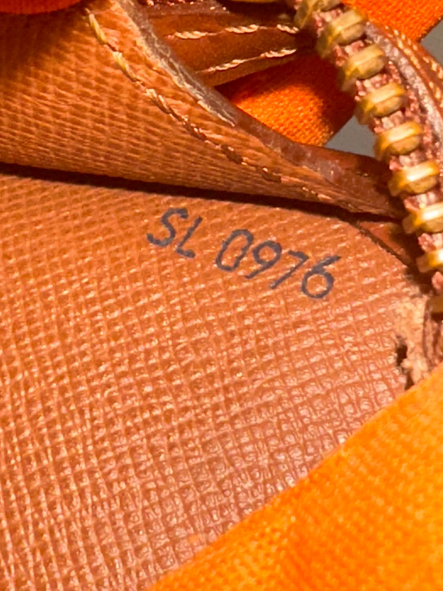 Louis Vuitton Pochette Homme