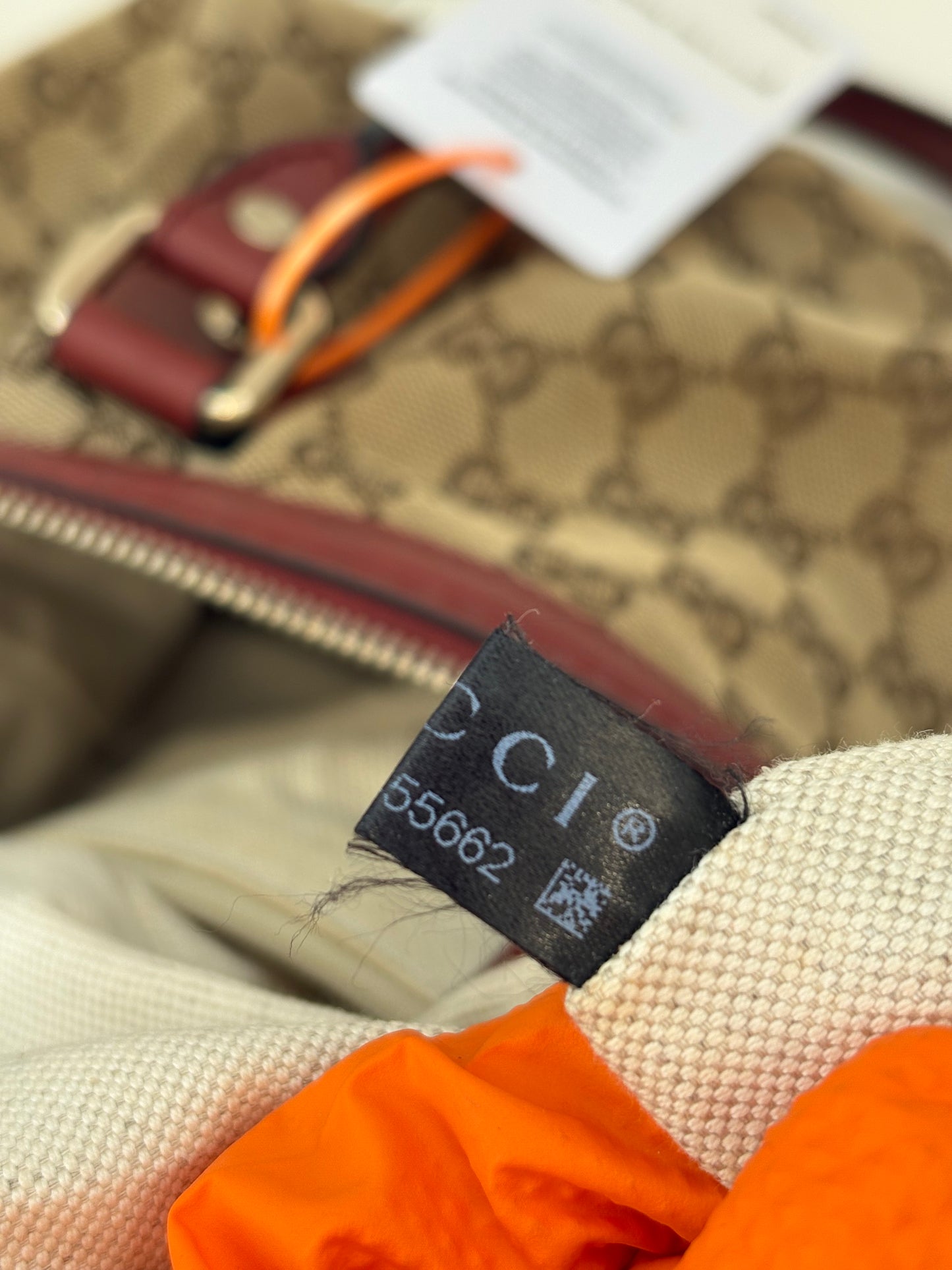 383800 - Gucci Sukey