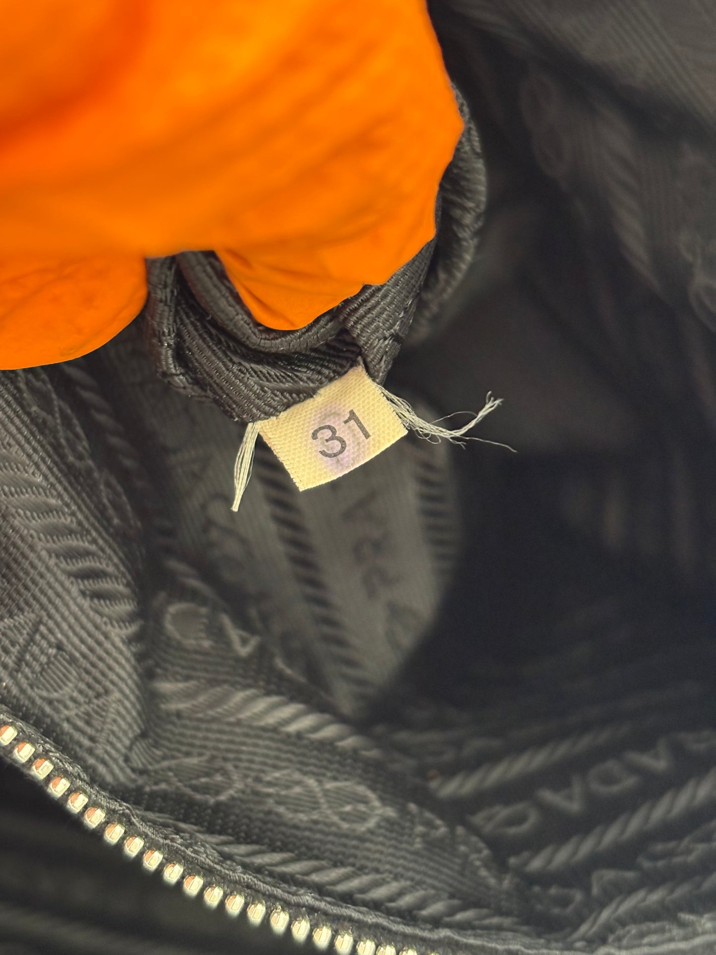 018336 - Prada Tote Nylon