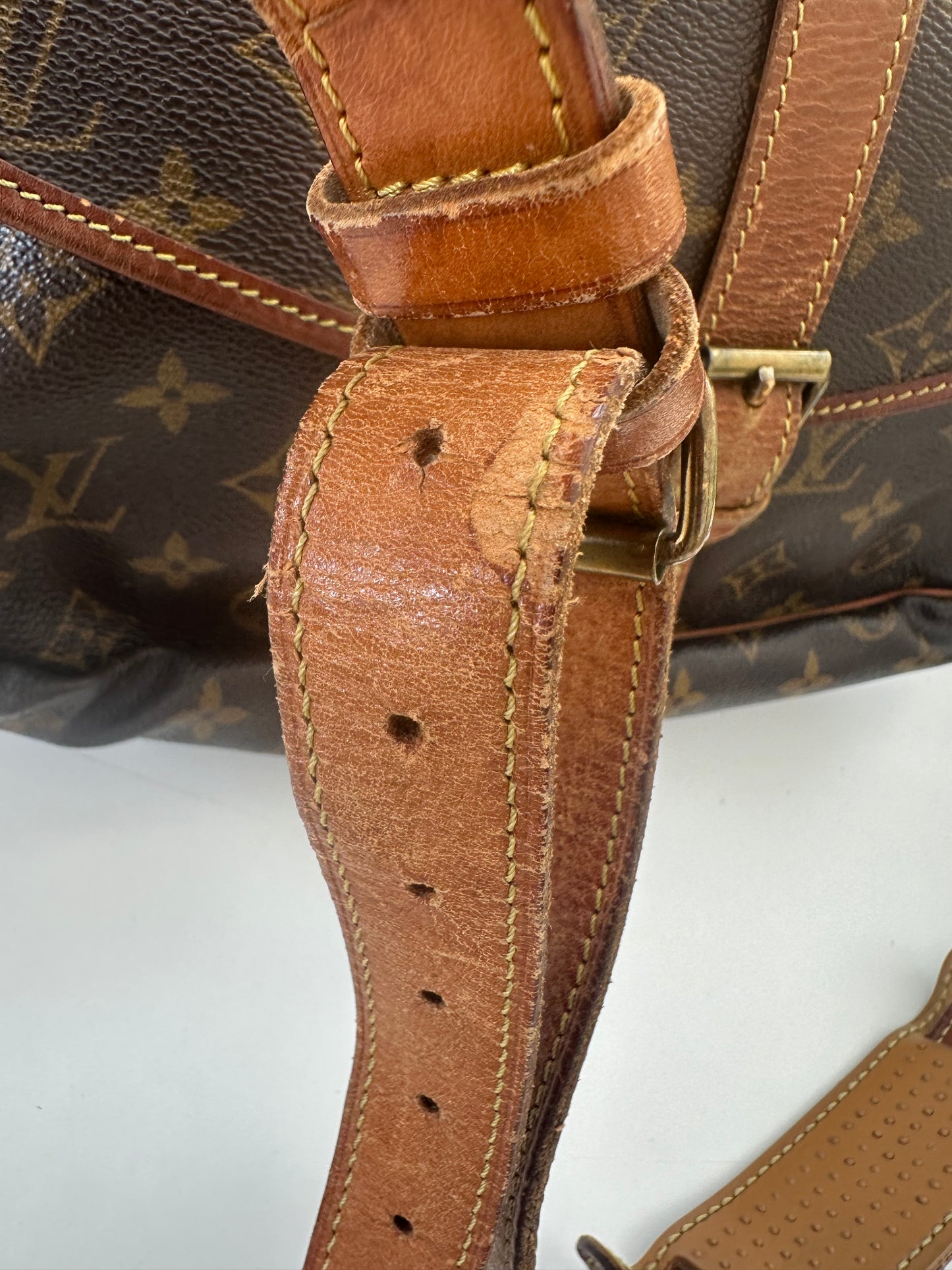 Louis Vuitton Saumur35