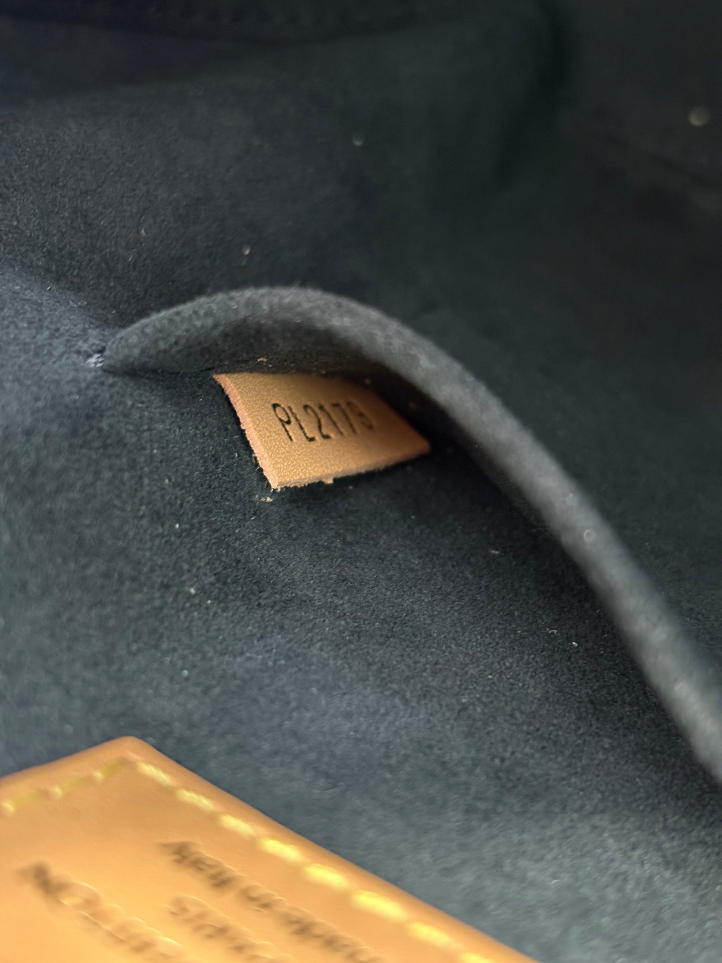 383589 - Louis Vuitton Boite Chapeau