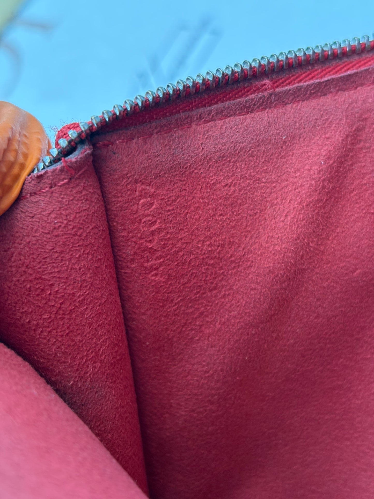 018996 - Louis Vuitton Red Epi Pochette