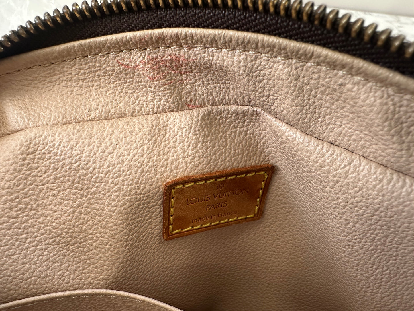 Louis Vuitton Trousse Toilette 23