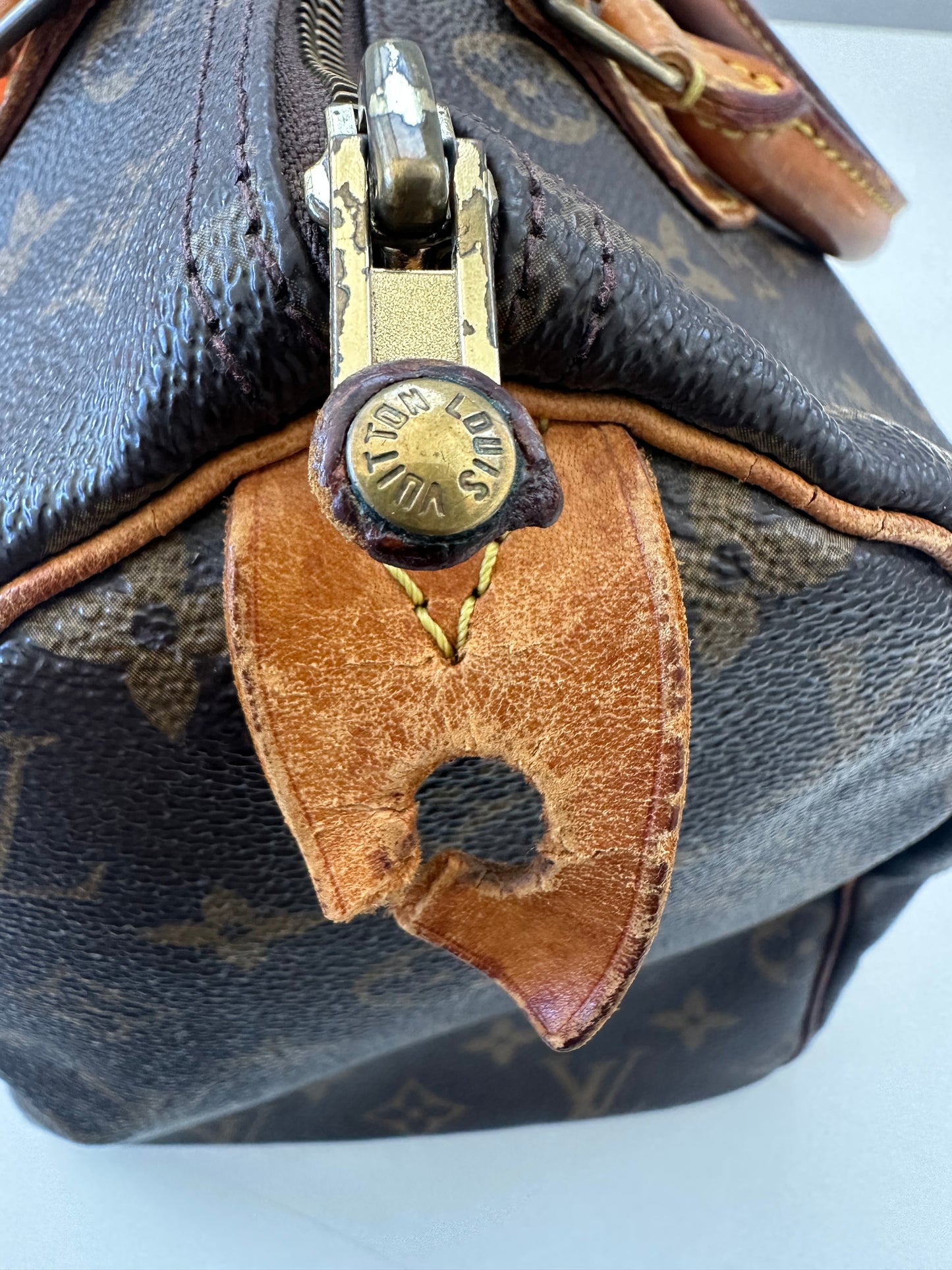 Louis Vuitton Speedy 30