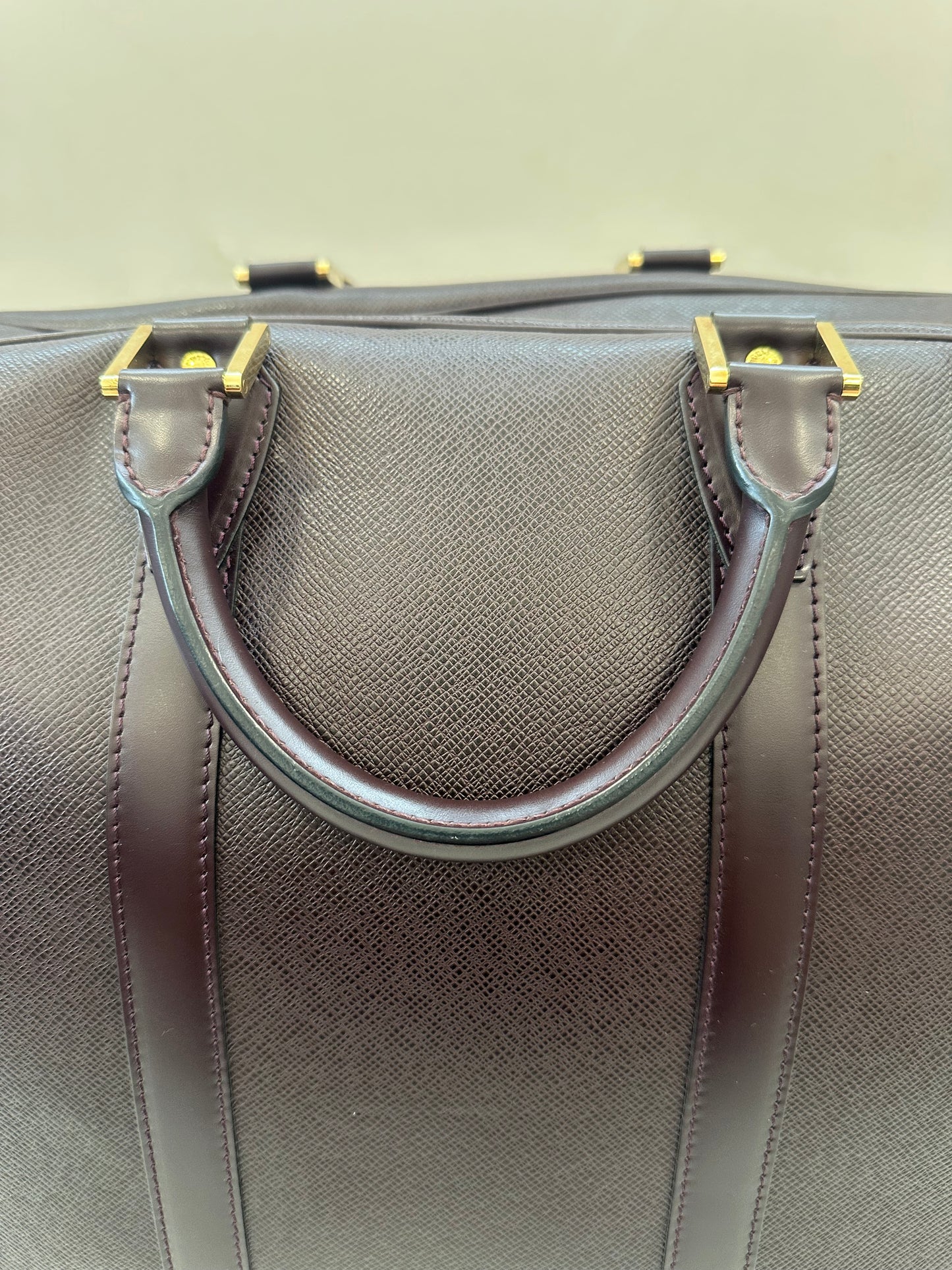 Louis Vuitton Taiga Kendall GM