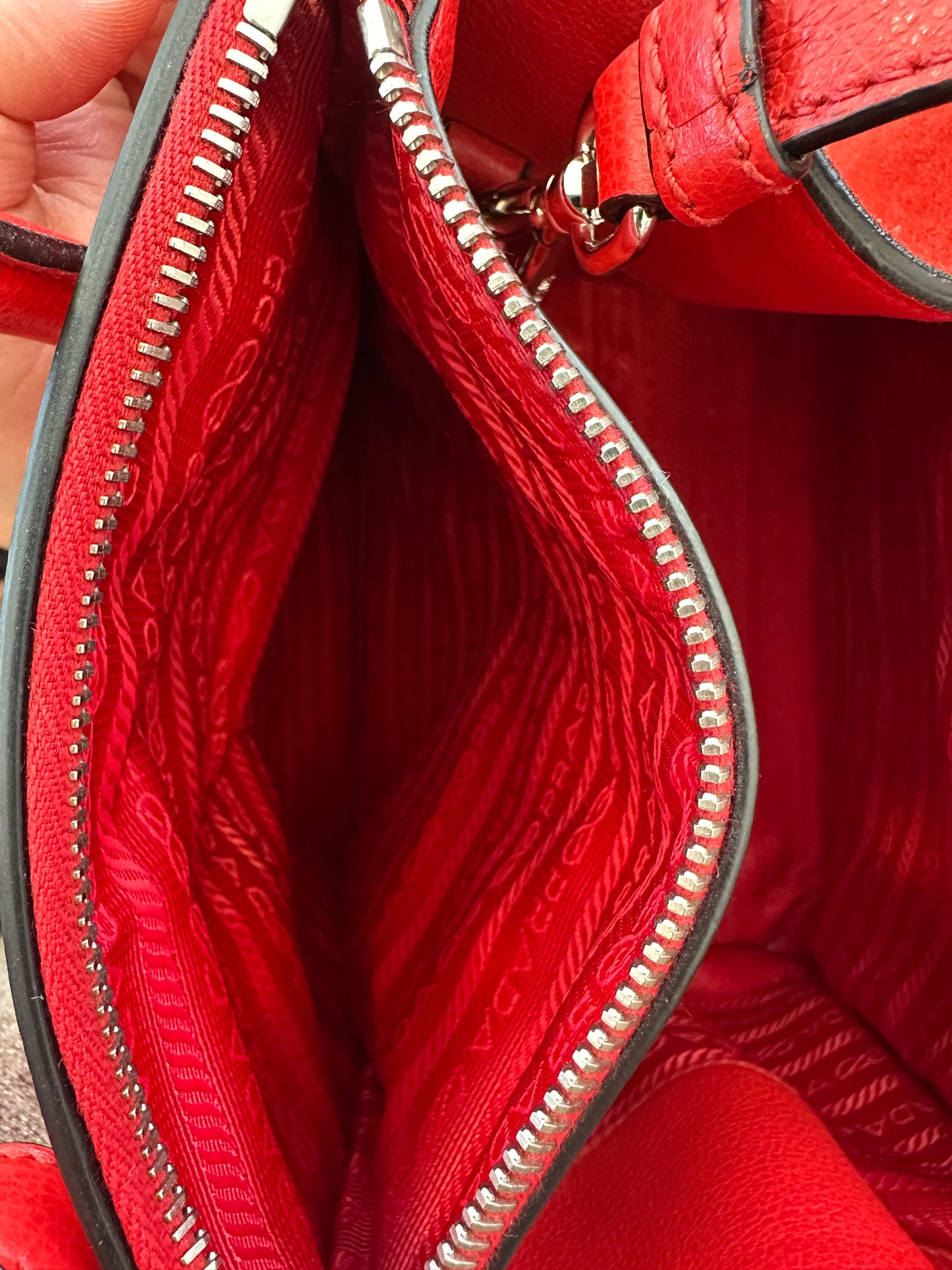 Prada Red 2way