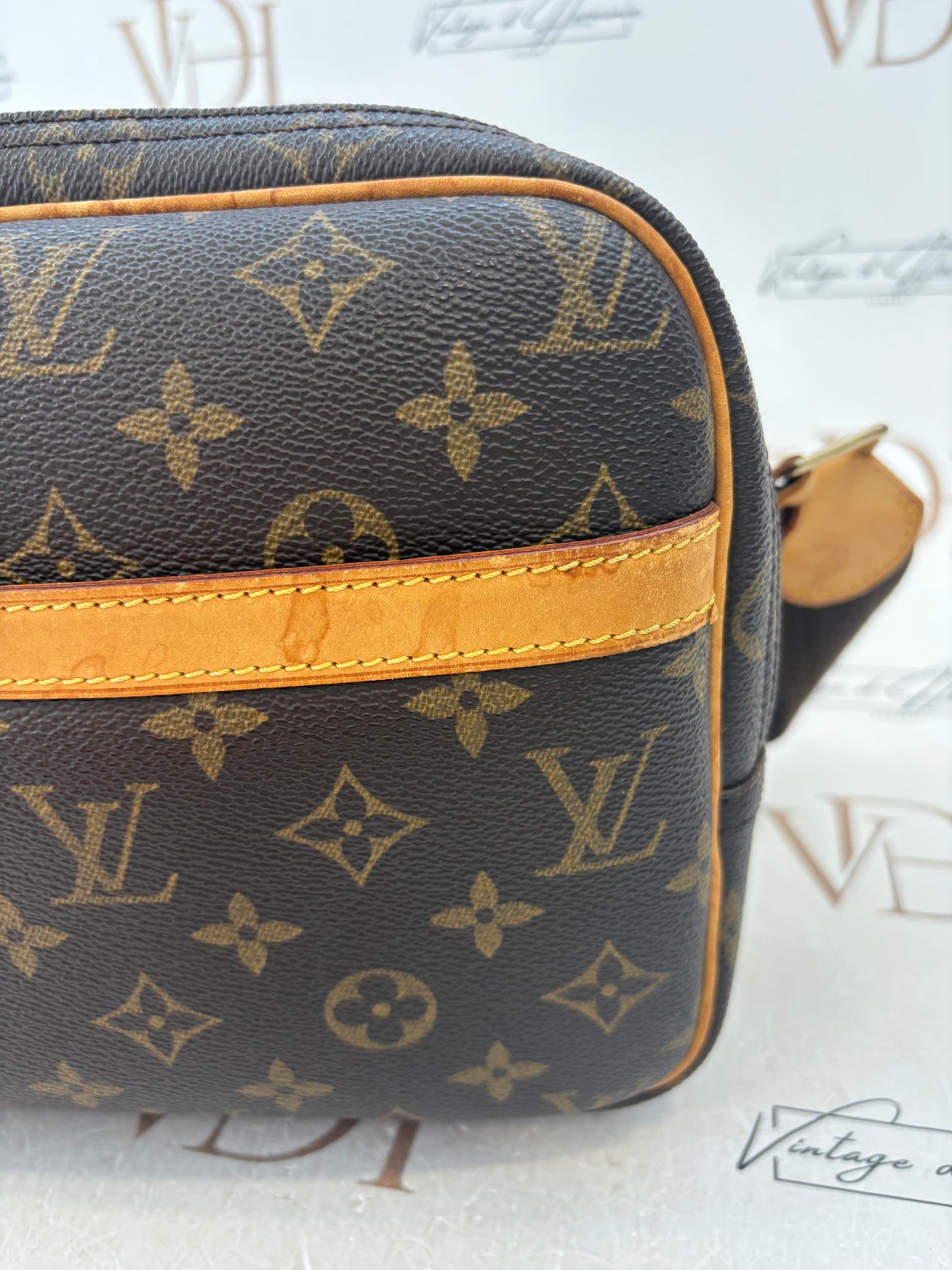 018226 - Louis Vuitton Reporter PM
