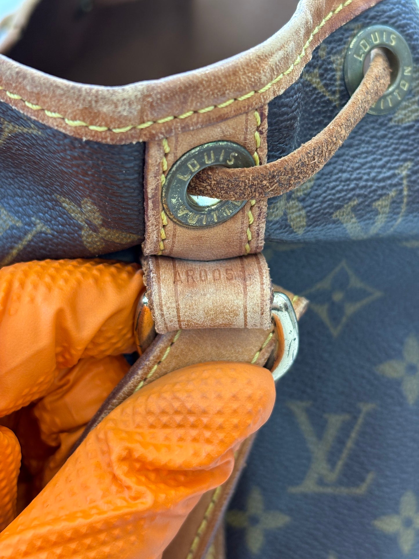 018785 - Louis Vuitton Noé