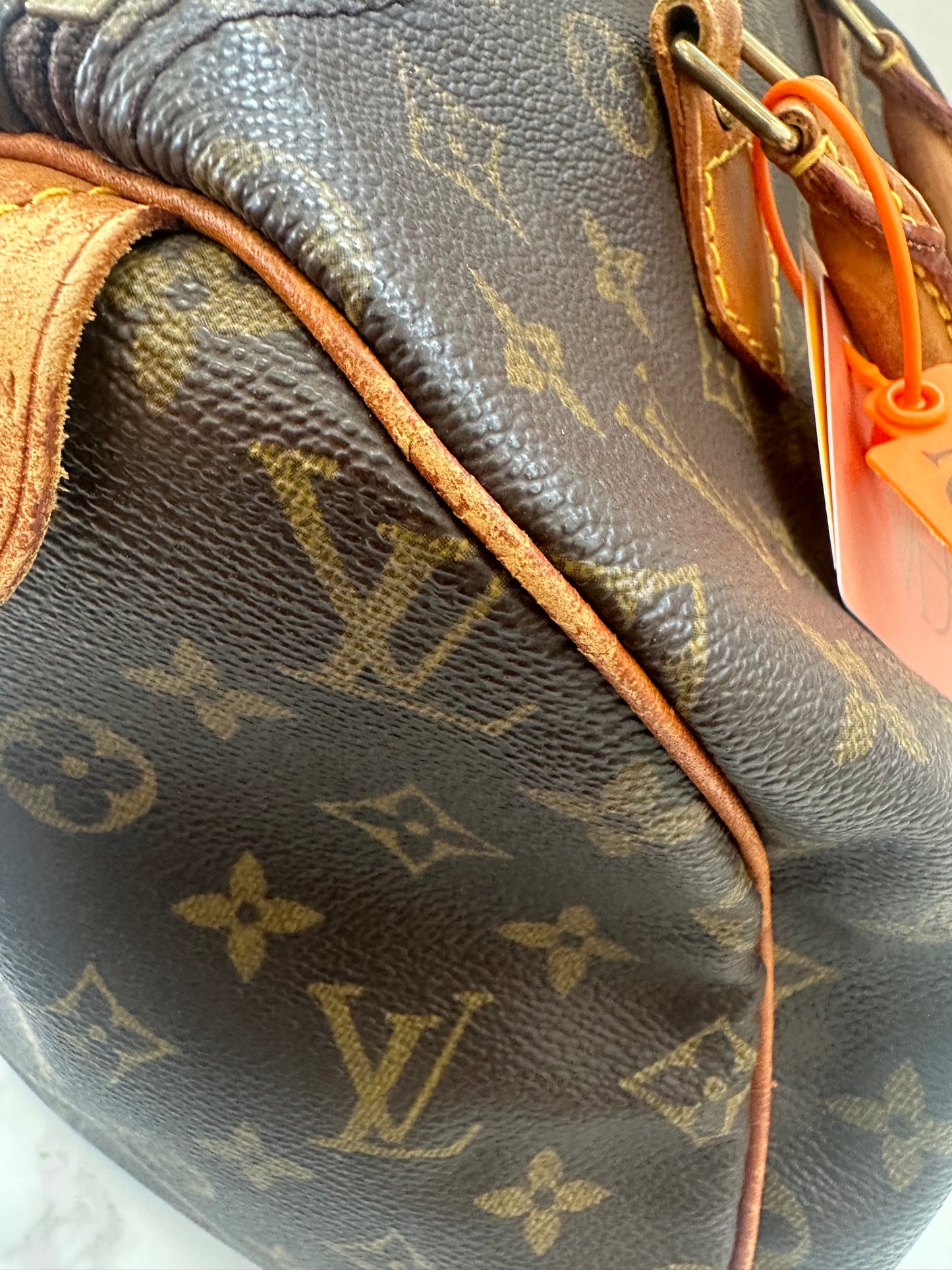 Louis Vuitton Speedy 30