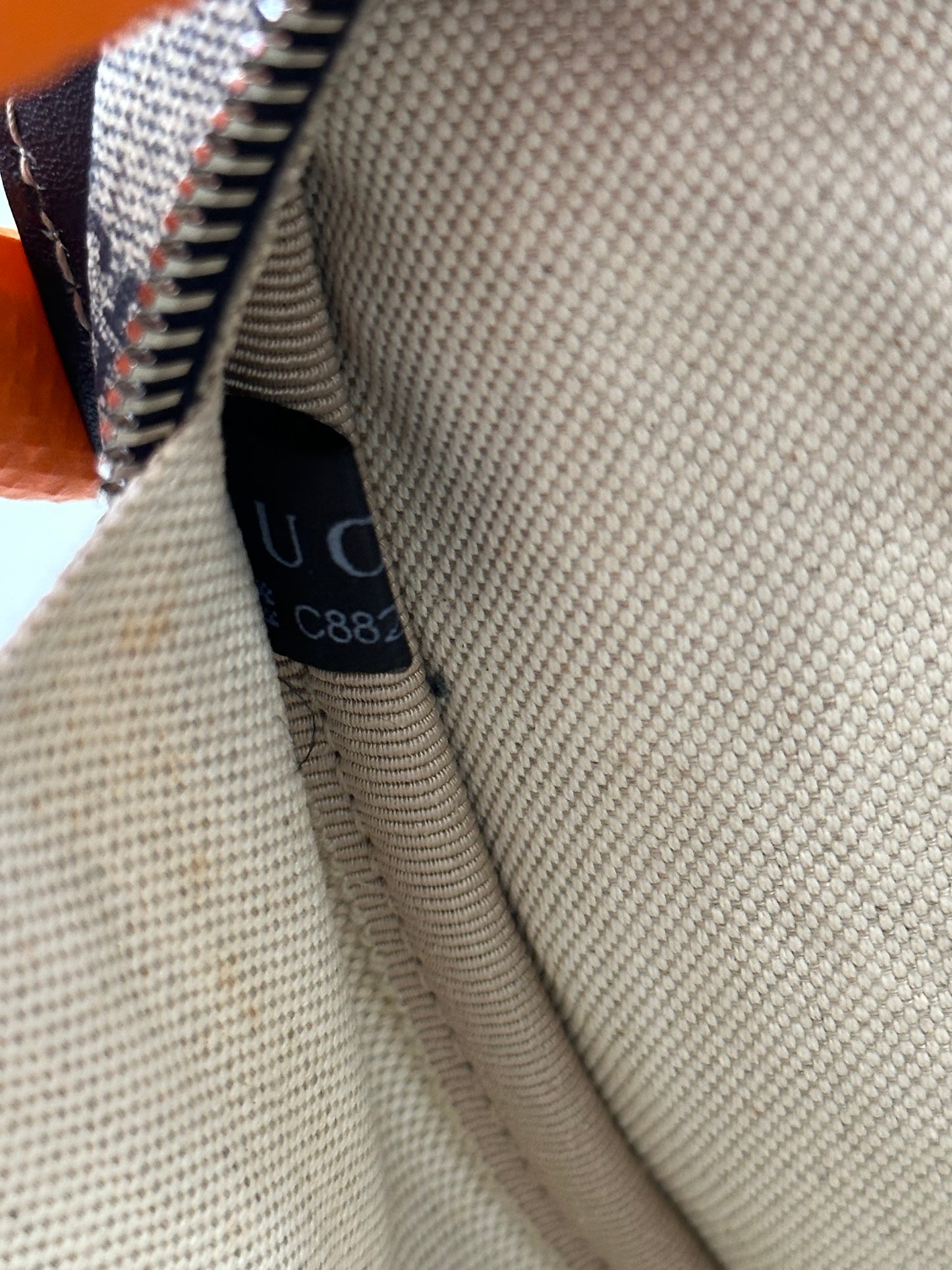 382303 - Gucci Pochette