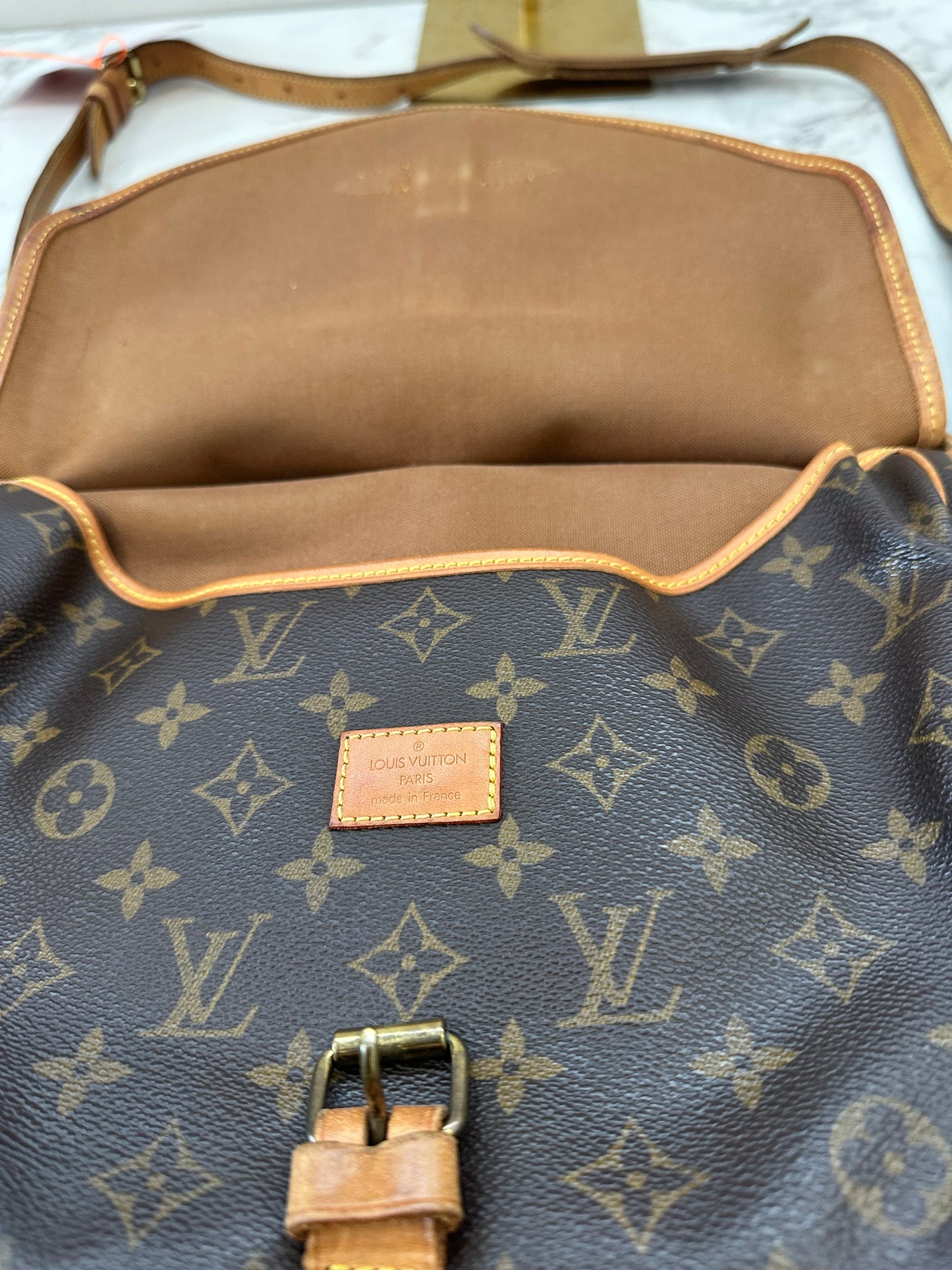 Louis Vuitton Saumur 30