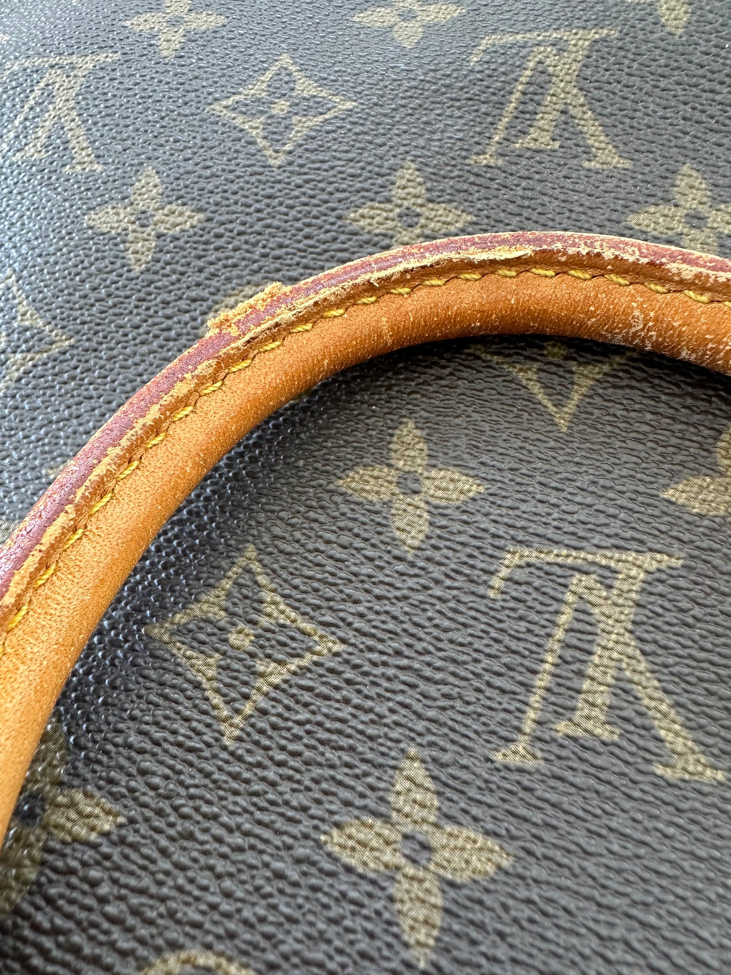 Louis Vuitton Sac Plat