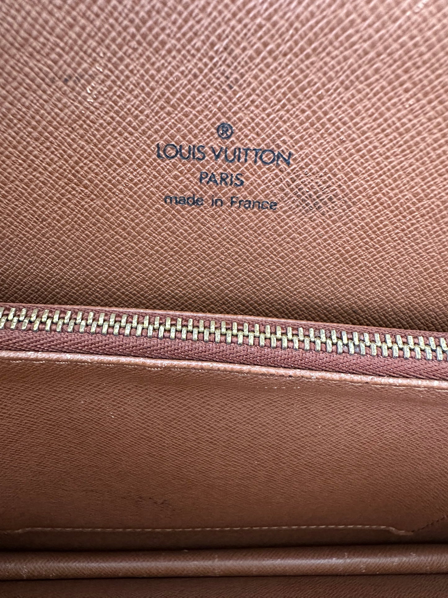 Louis Vuitton Courcelles
