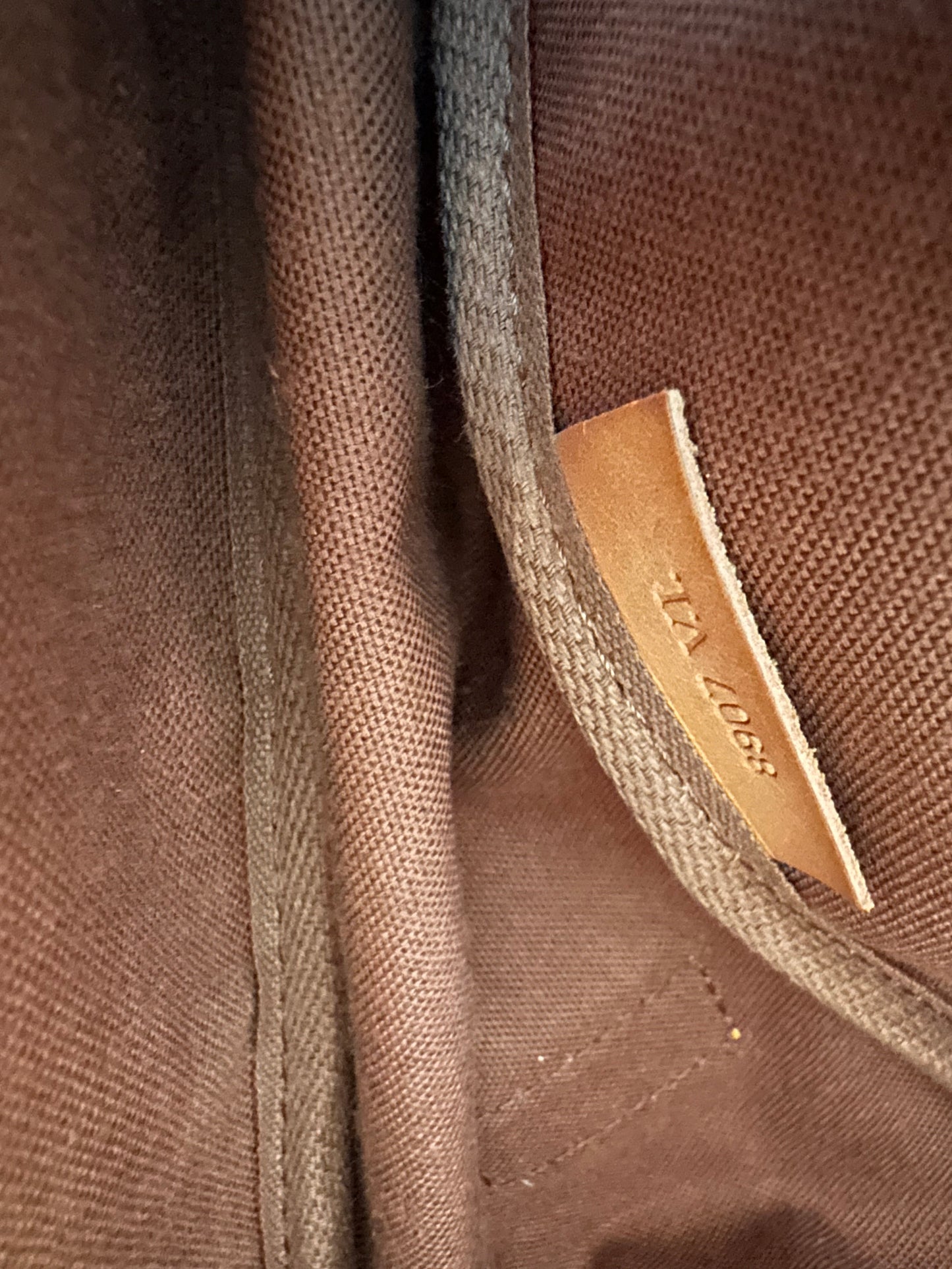 Louis Vuitton Saumur 35