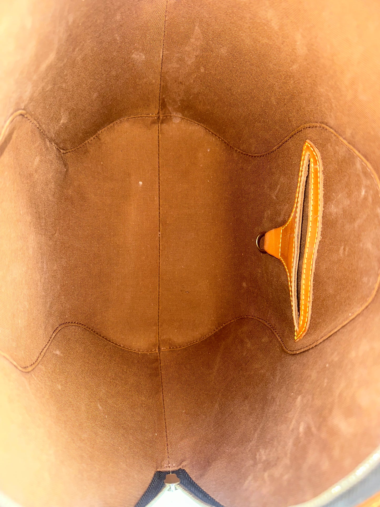 Louis Vuitton Ellipse MM