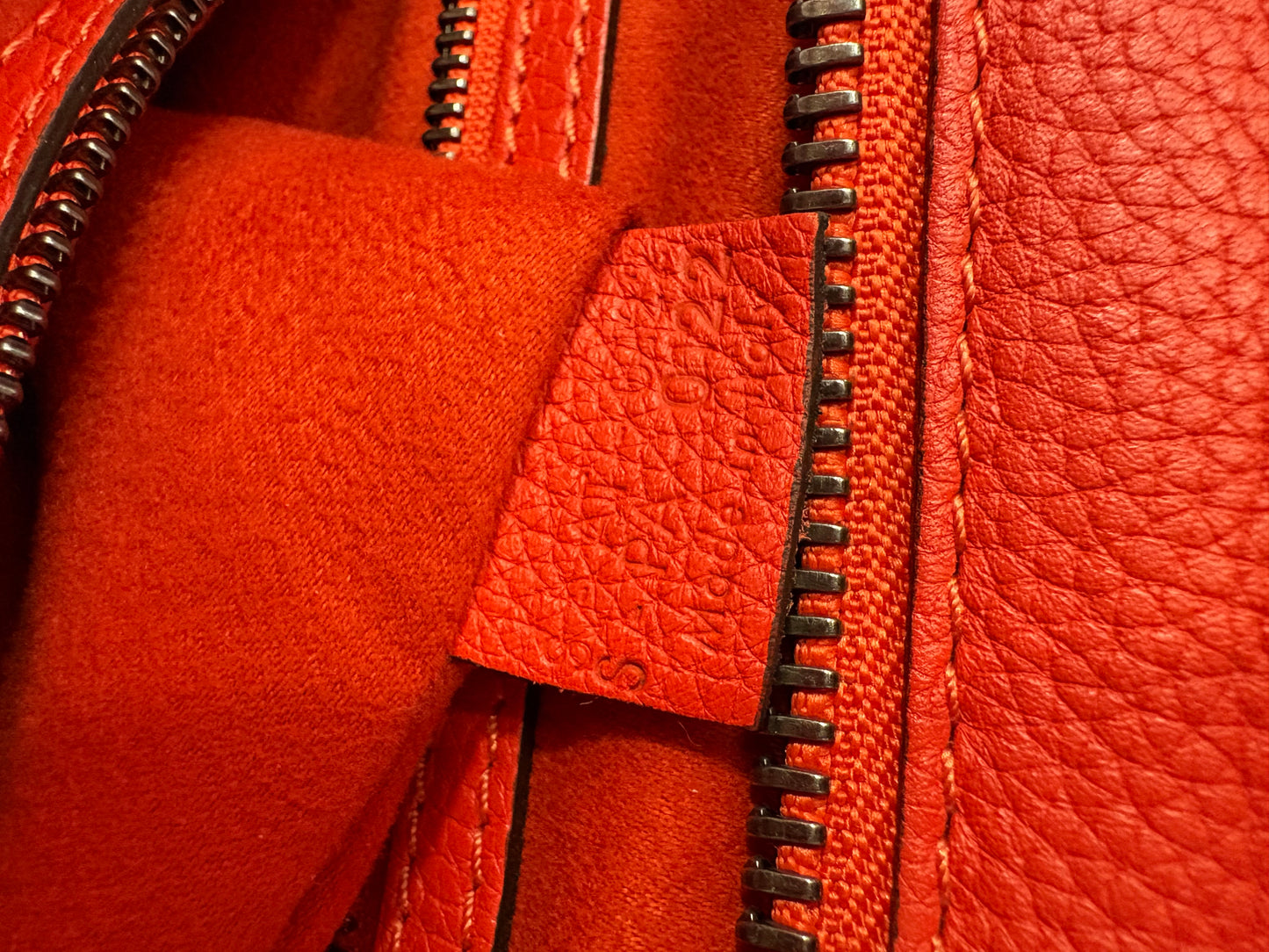 382908 - Céline Luggage