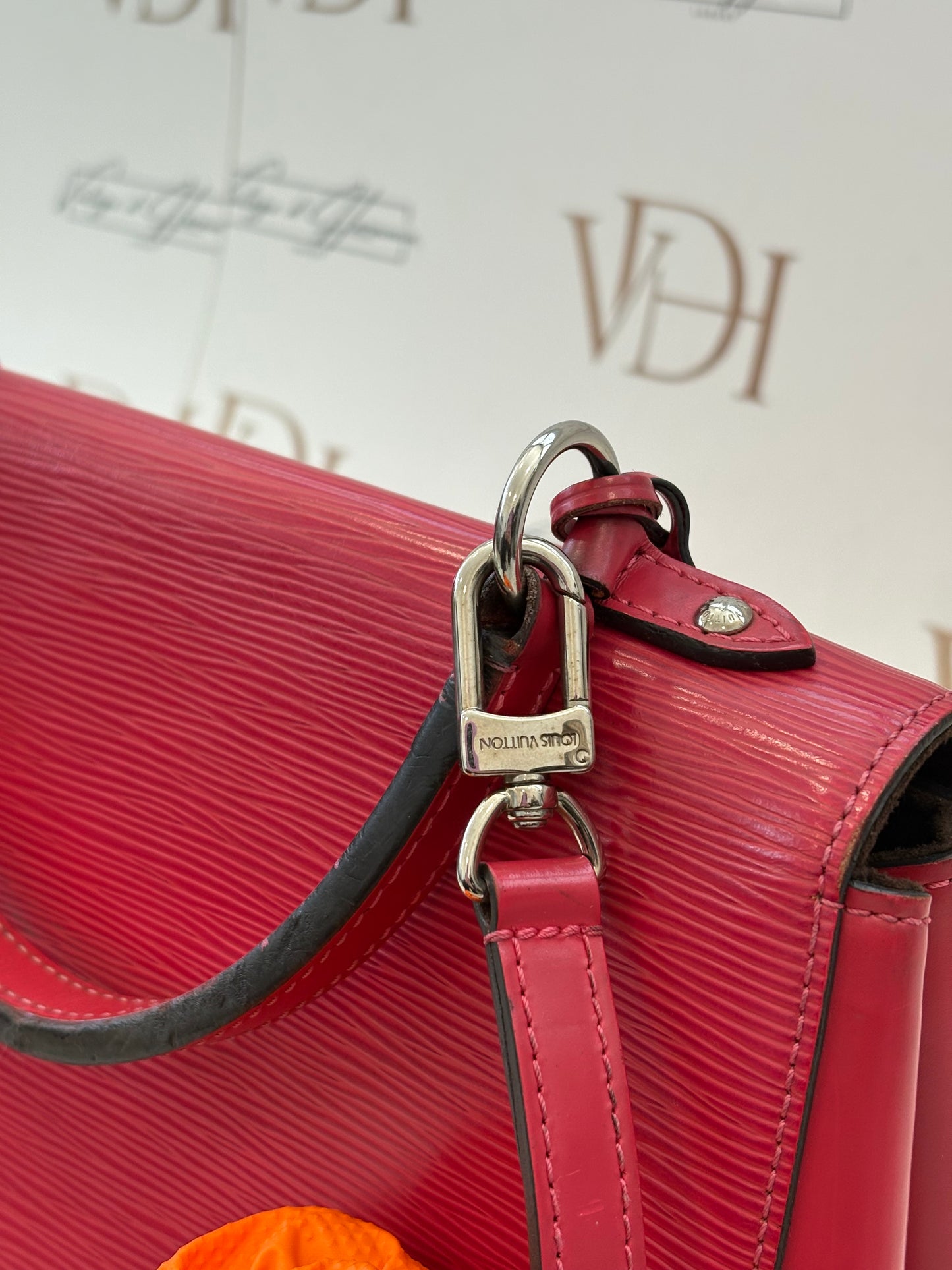 383489 - LV Cluny