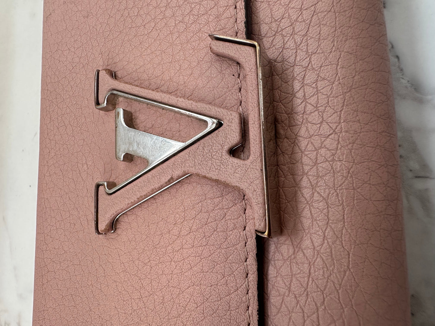 Louis Vuitton Capucines Long Wallet
