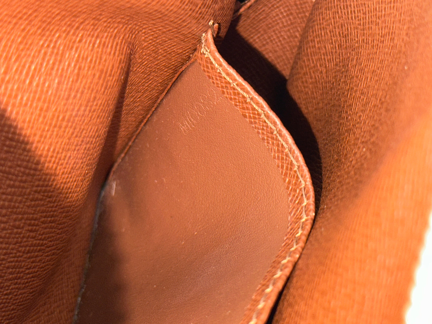 017763 - Louis Vuitton Pochette Cite