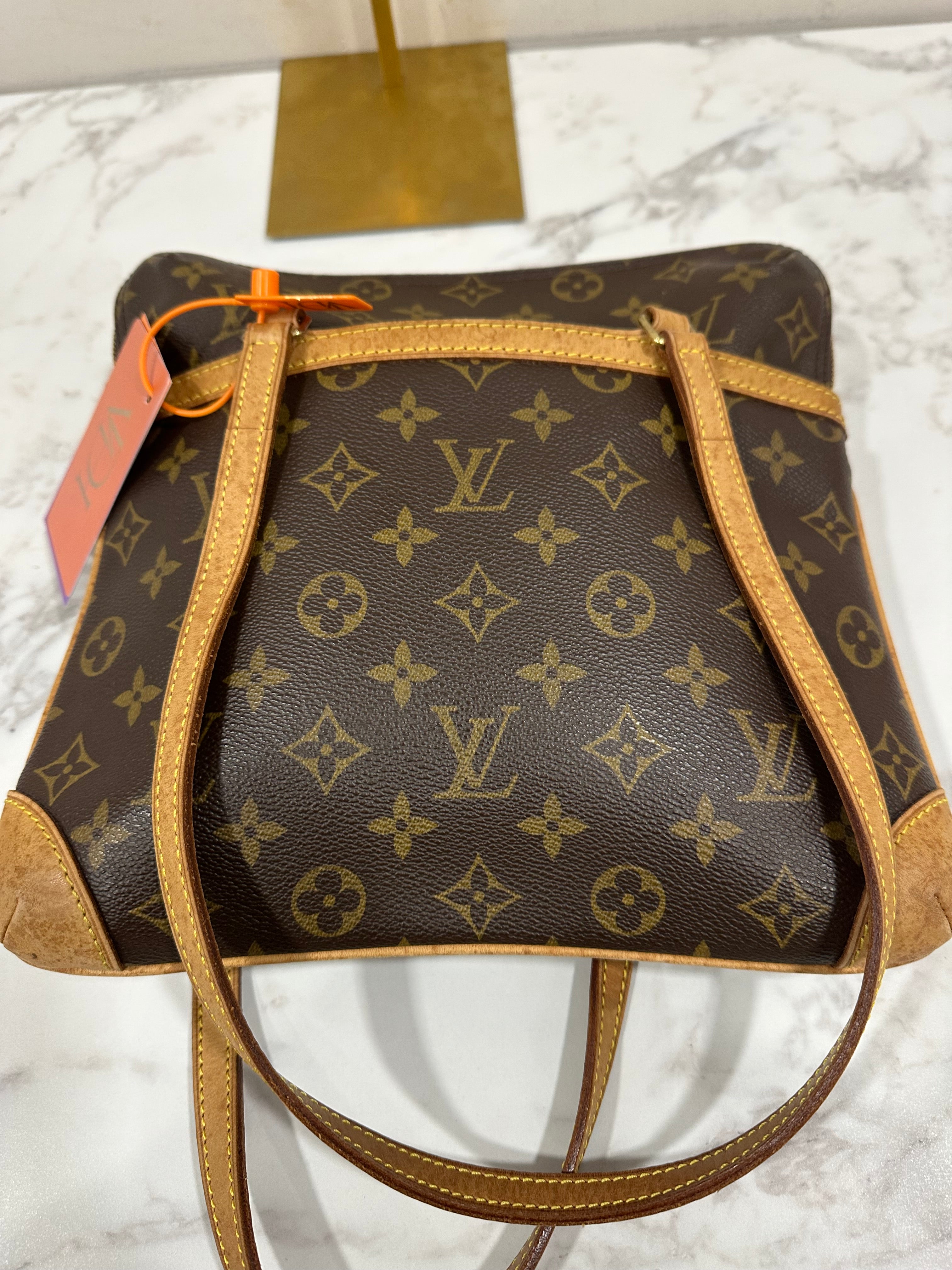 Louis Vuitton Coussin GM