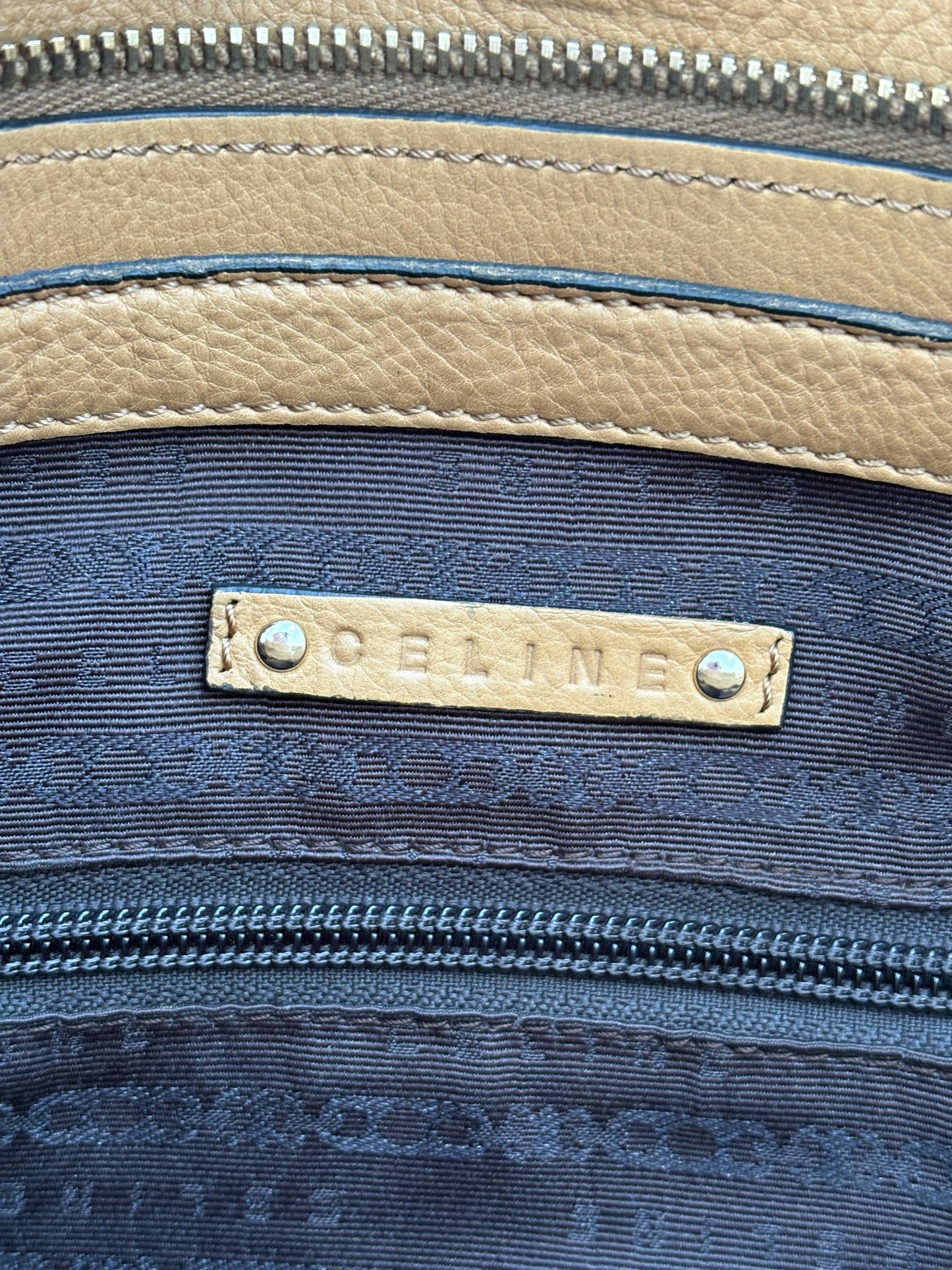 018388 - Céline Brown